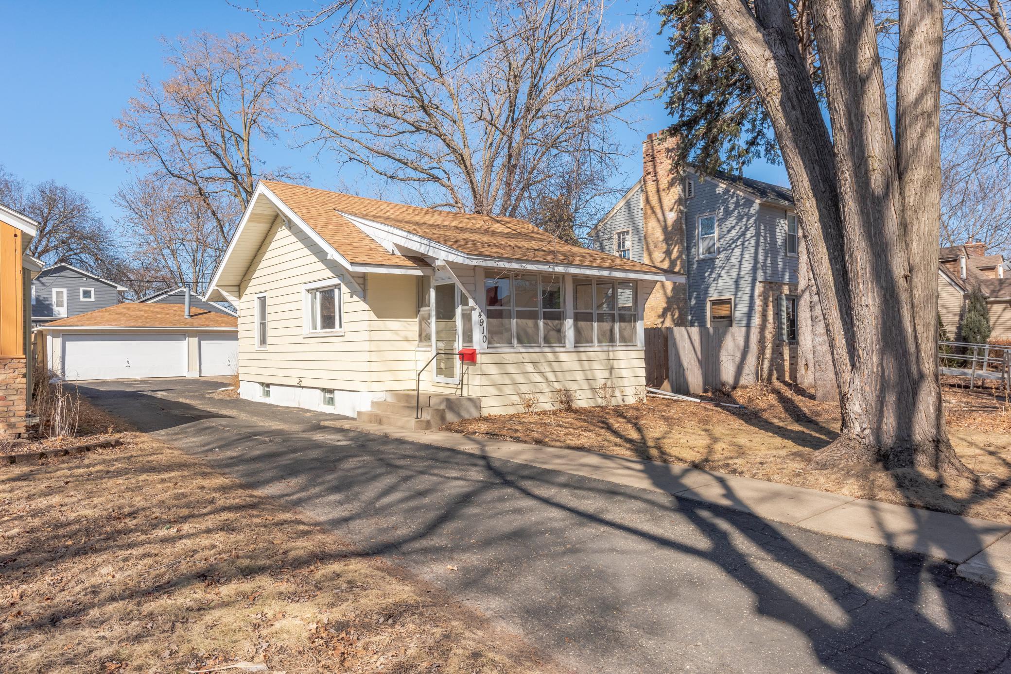 37th Ave S, Minneapolis, MN 55417