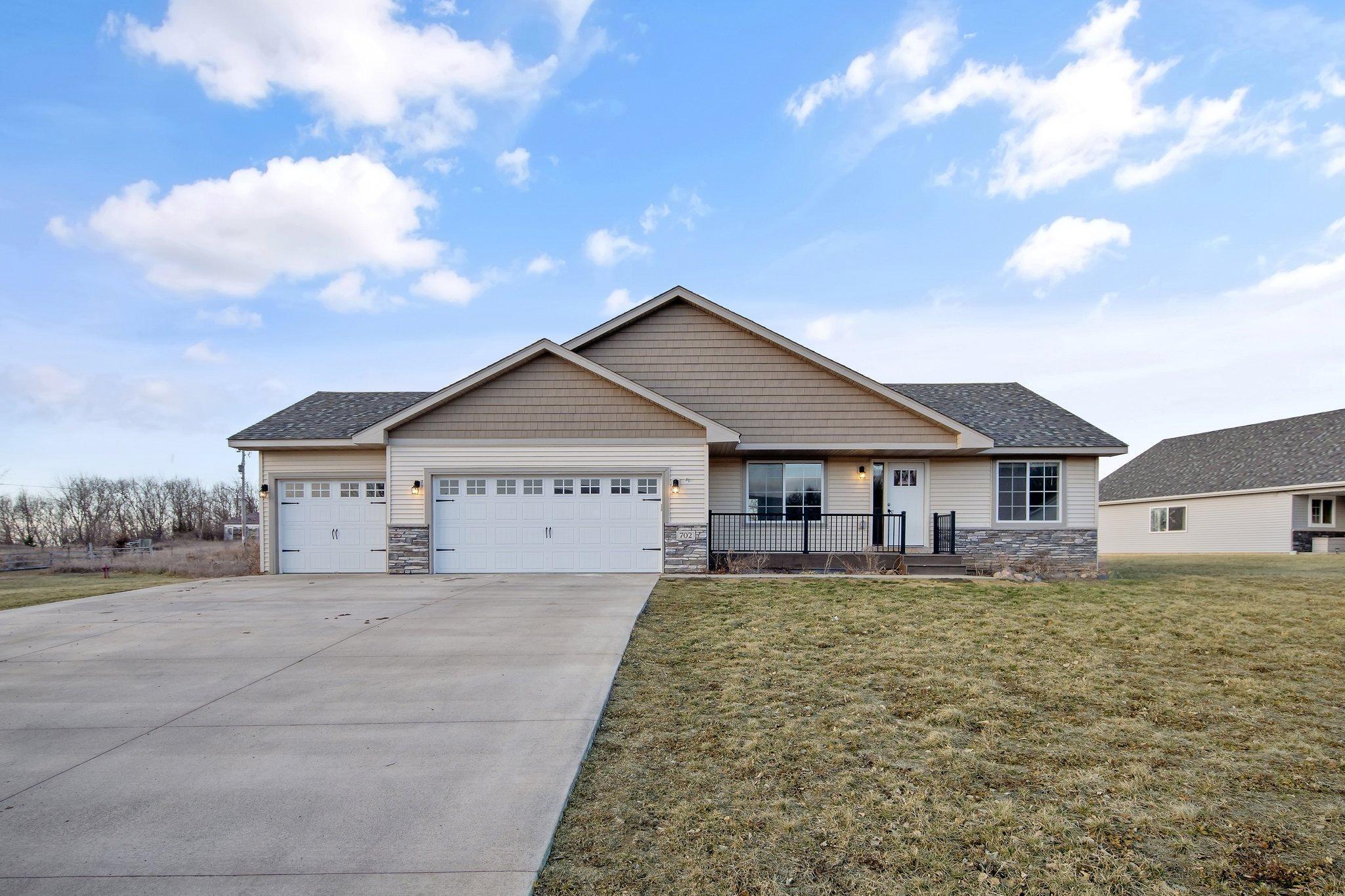 Hilltop Ln, Saint Croix Falls, WI 54024