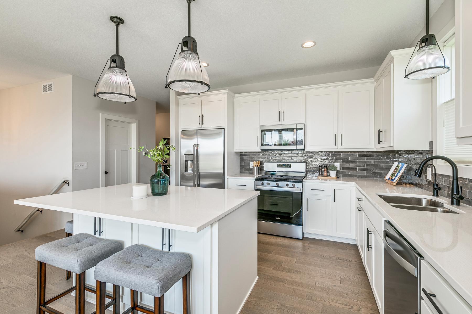 Granite Ct, Lakeville, MN 55044