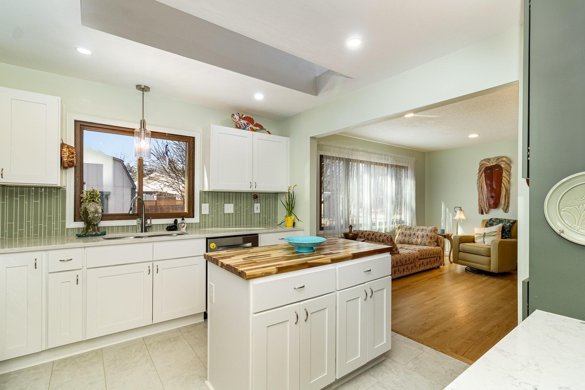 Xerxes Cir S, Minneapolis, MN 55431