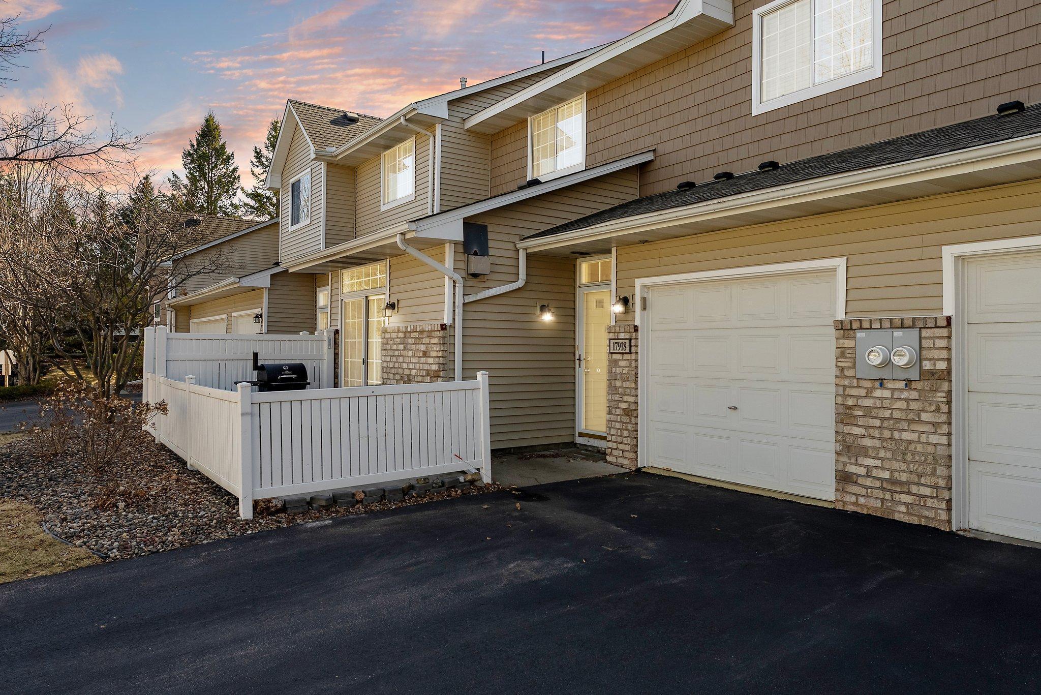 Cobblestone Way, Eden Prairie, MN 55347