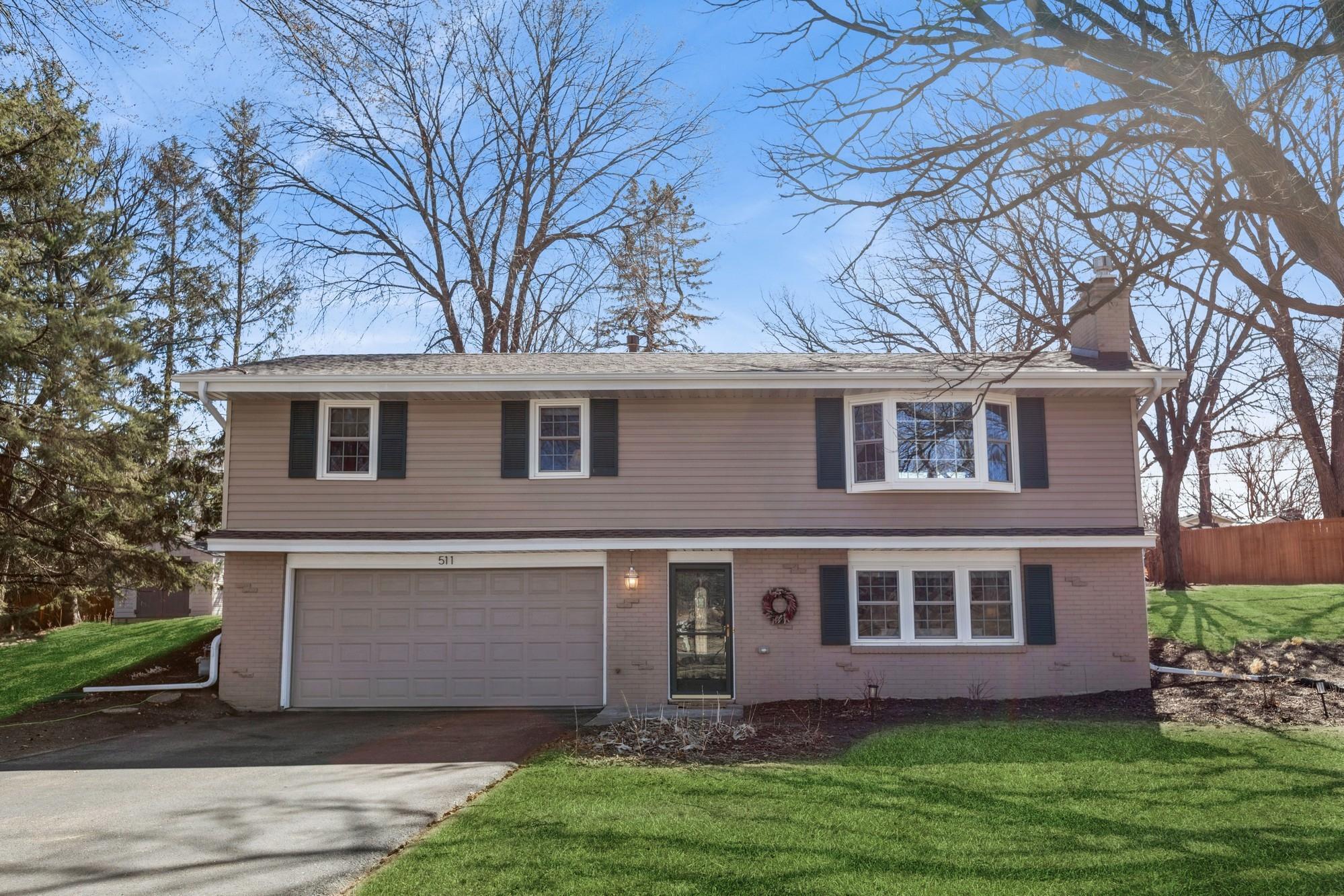 Timberland Dr, Burnsville, MN 55337