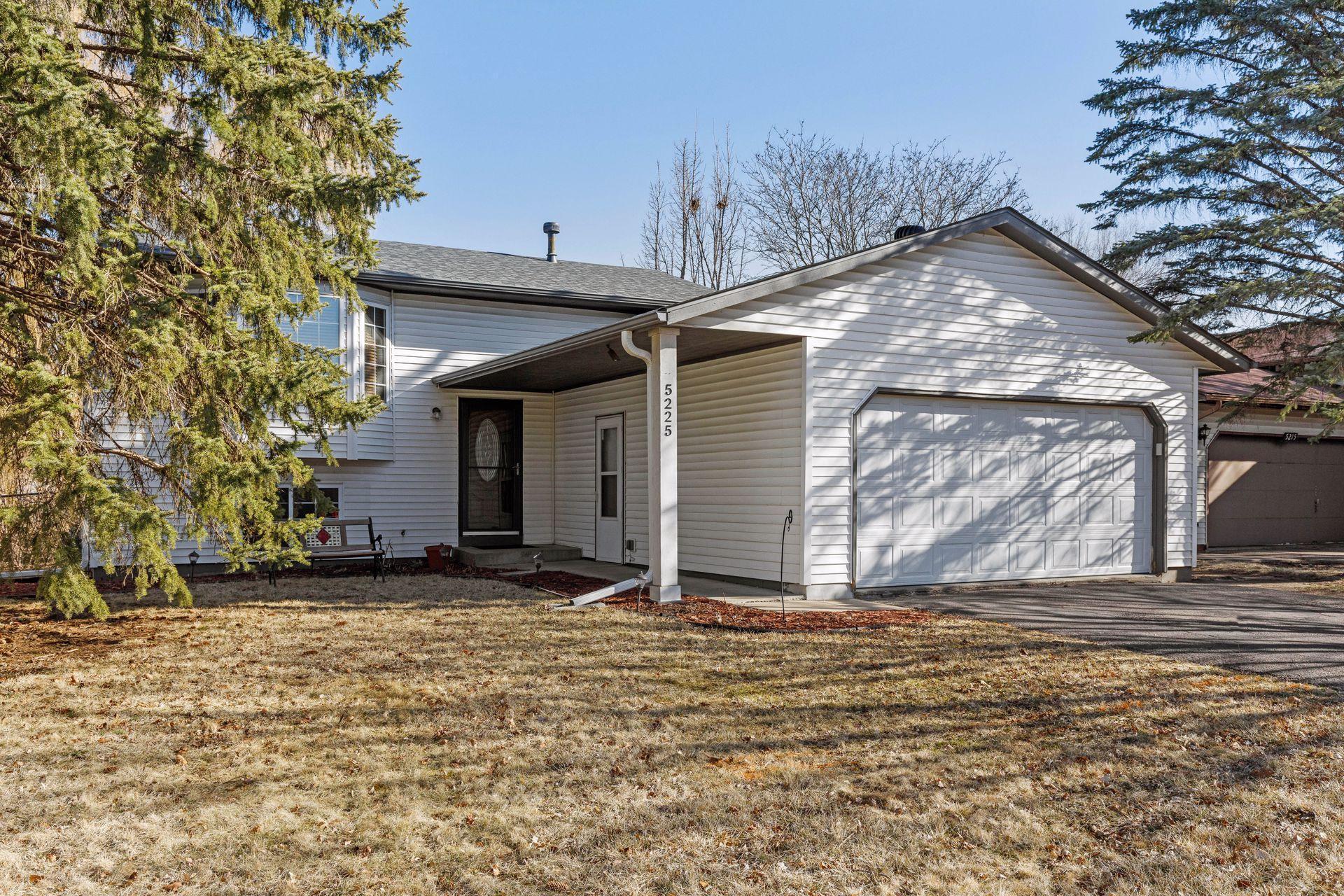 Upper 183rd St W, Farmington, MN 55024