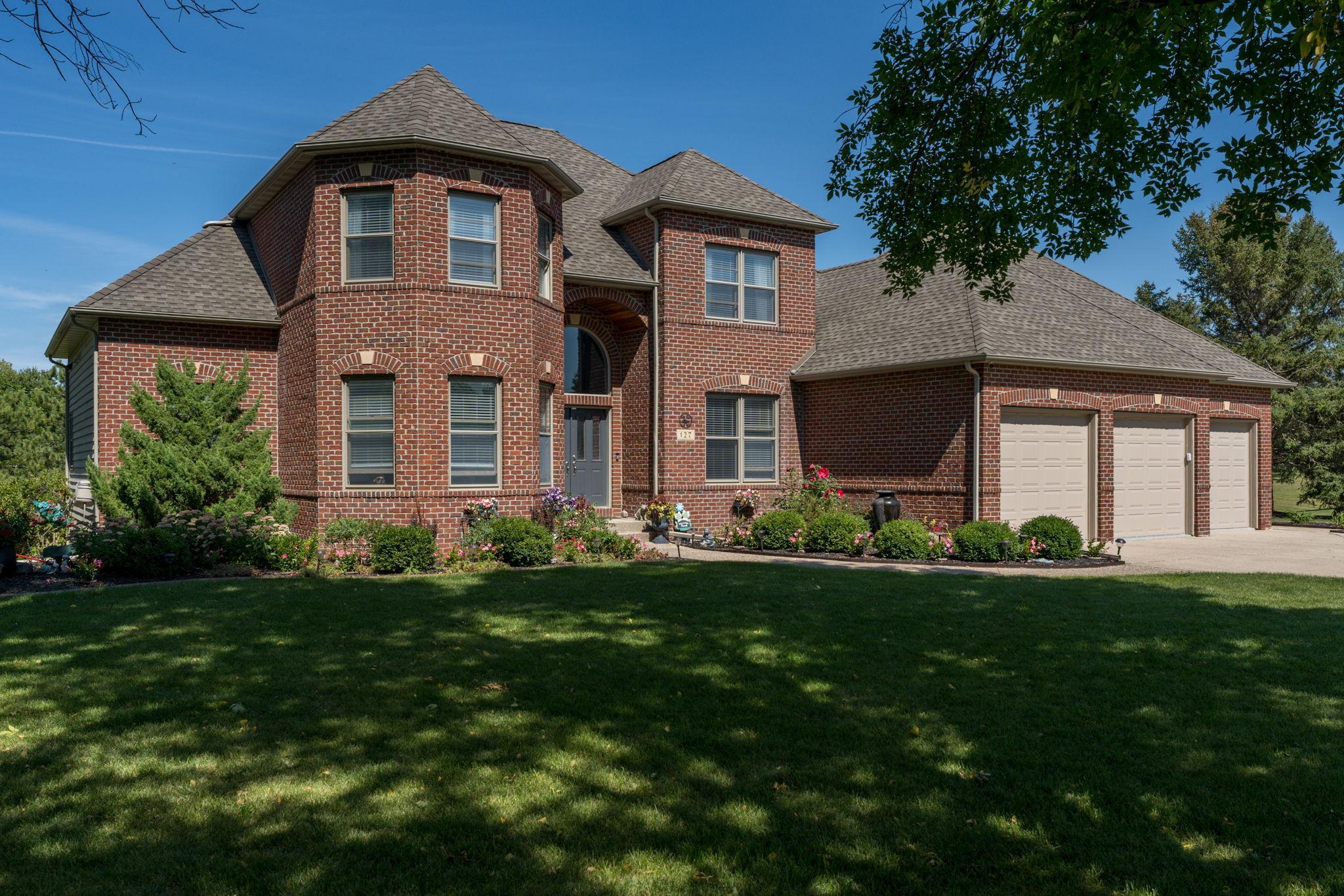 Red Oak Ct, Mankato, MN 56001