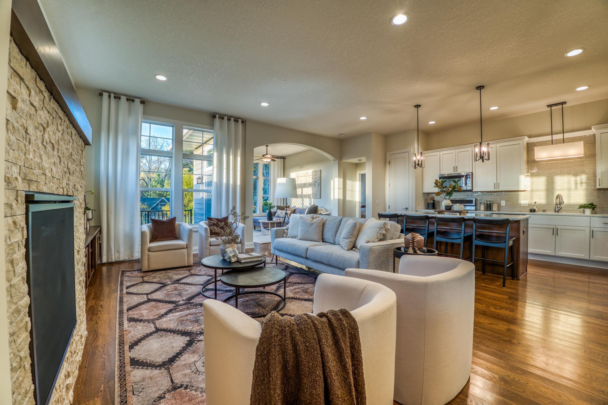 Junelle Ct, Lakeville, MN 55044