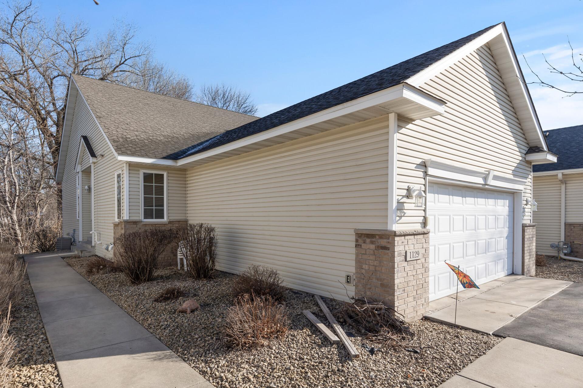 Seurer St, Elko New Market, MN 55054