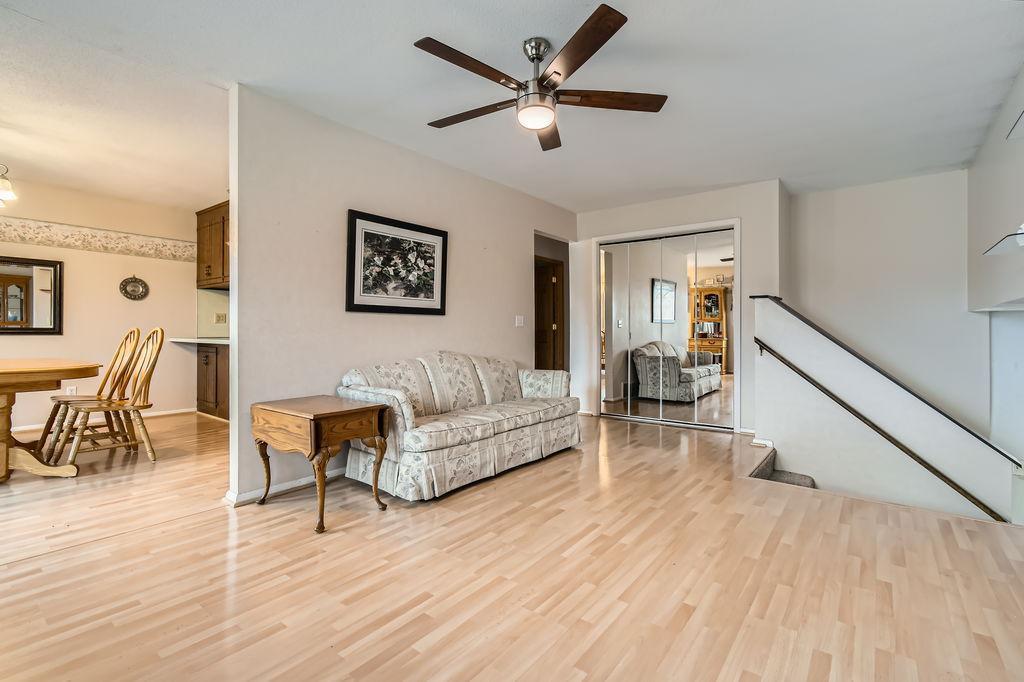 Joyce St, Maple Plain, MN 55359