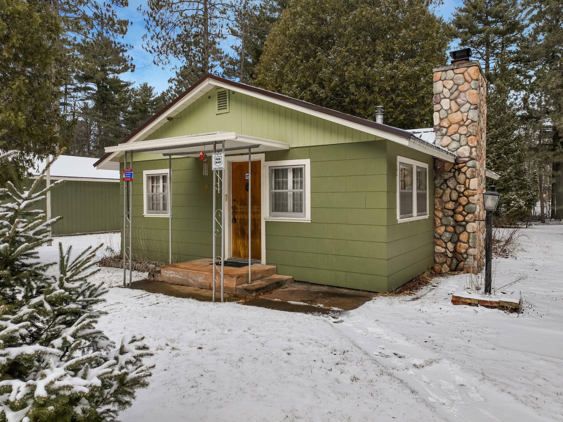 W Pine St, Hayward, WI 54843