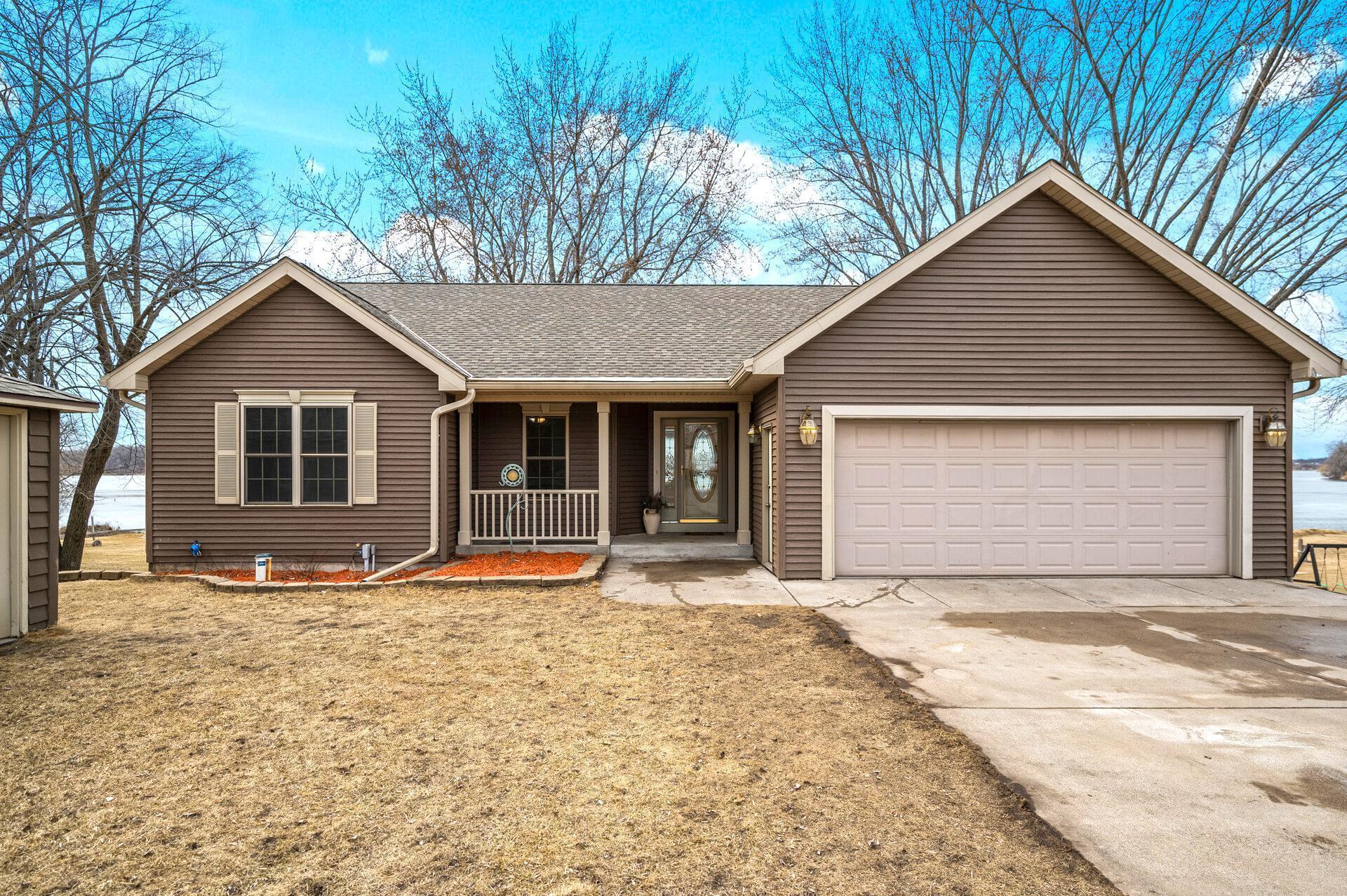 Bayside Ave, Rush City, MN 55069
