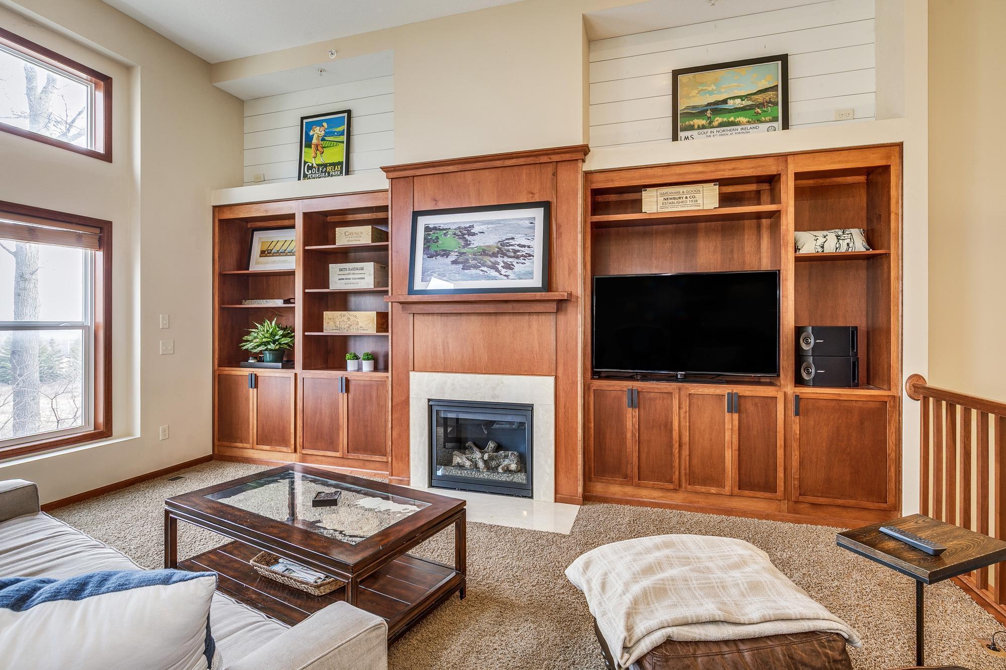 Stonewood Ln, Burnsville, MN 55306