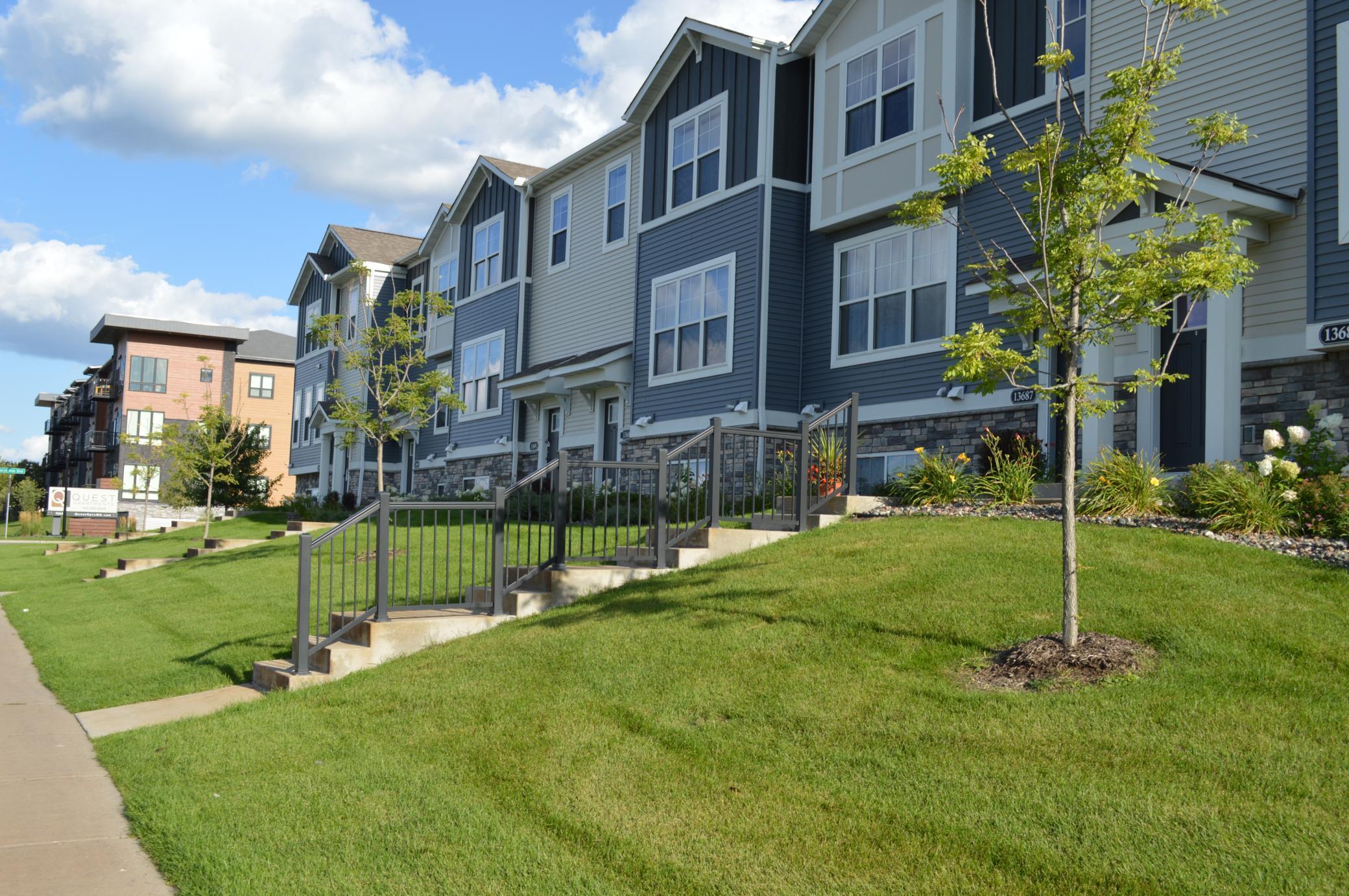 Marsh View Trl, Rogers, MN 55374