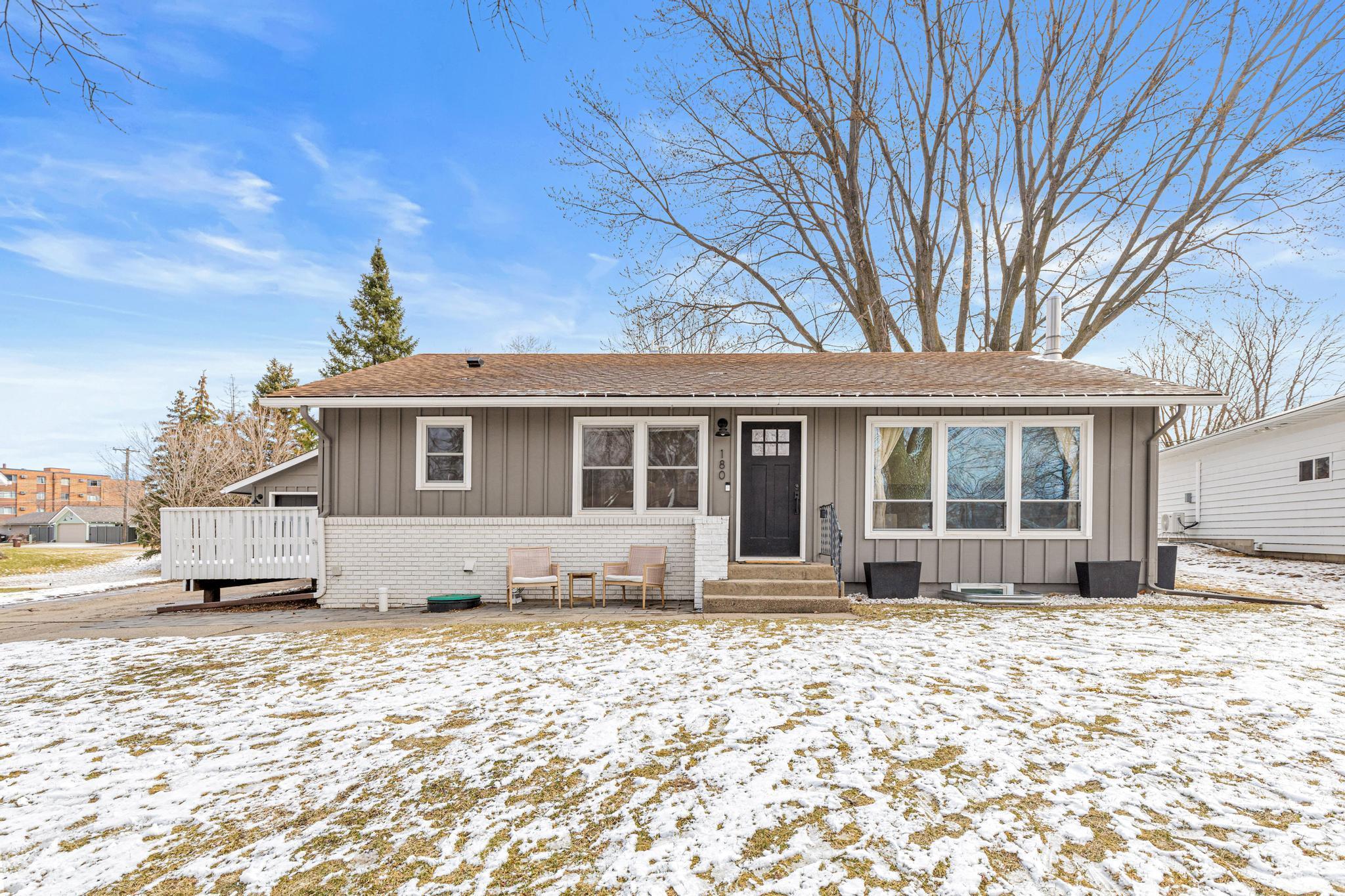 W 3 1/2 St, Waconia, MN 55387