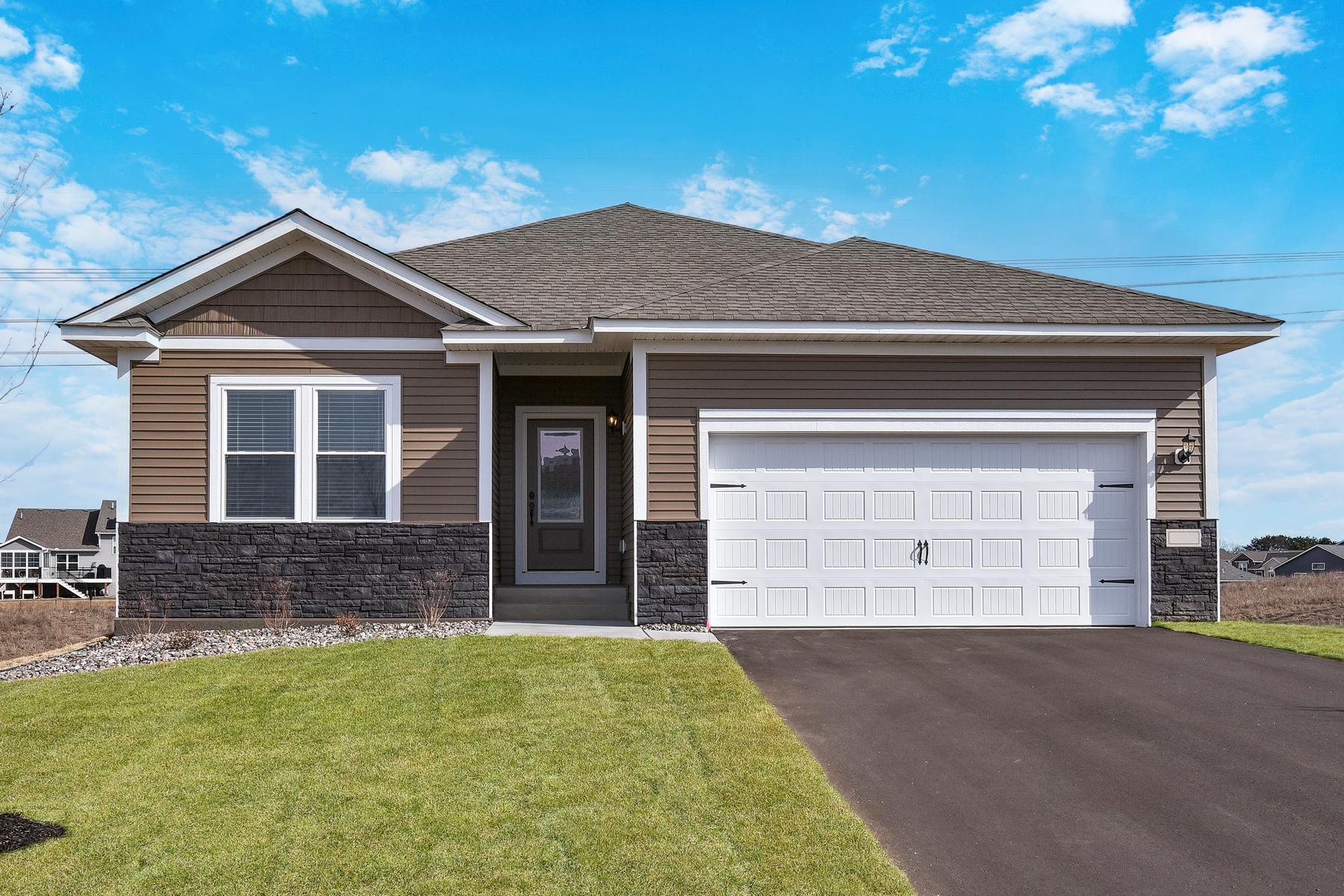 Spruce Ct N, Cambridge, MN 55008