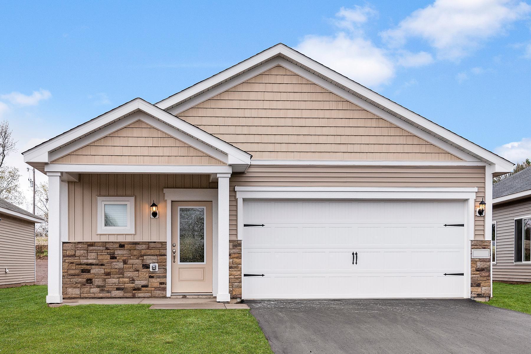 Redwood St N, Cambridge, MN 55008