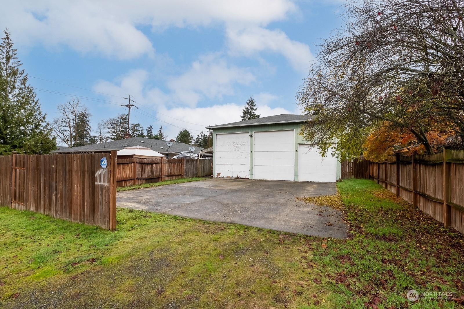 Tule Lake Rd E, Tacoma, WA 98445