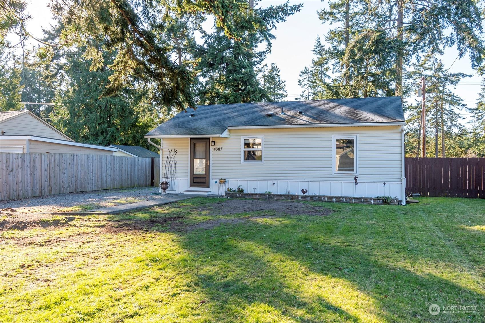 Northgate Dr, Oak Harbor, WA 98277