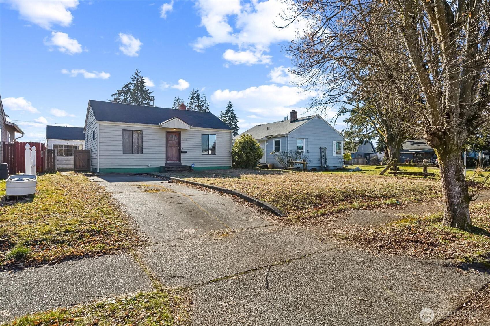 S American Lake Blvd, Tacoma, WA 98409
