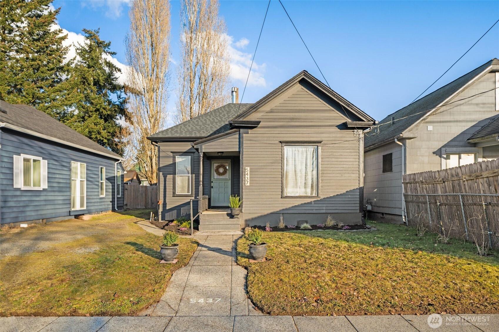 S Warner St, Tacoma, WA 98409