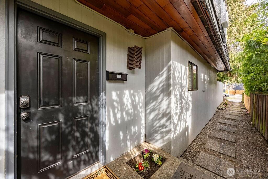 Thackeray Pl Ne, Seattle, WA 98105