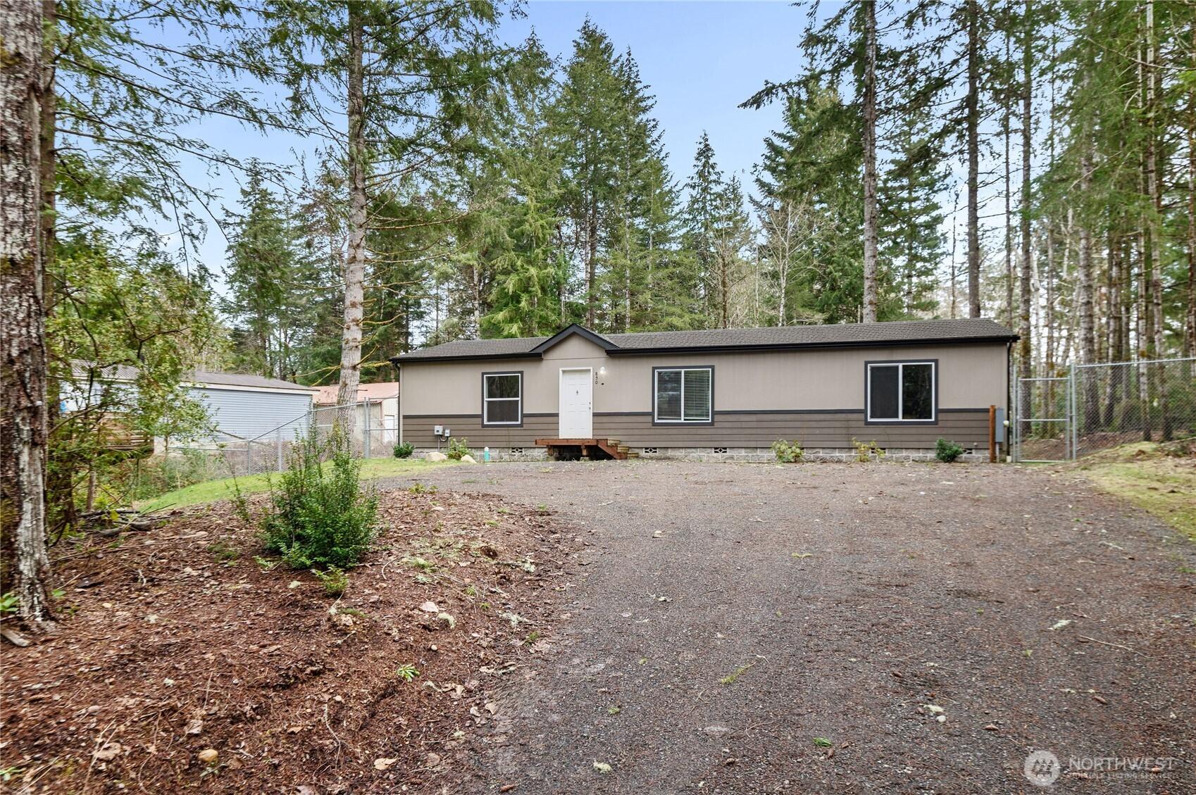 E Trails End Dr, Belfair, WA 98528