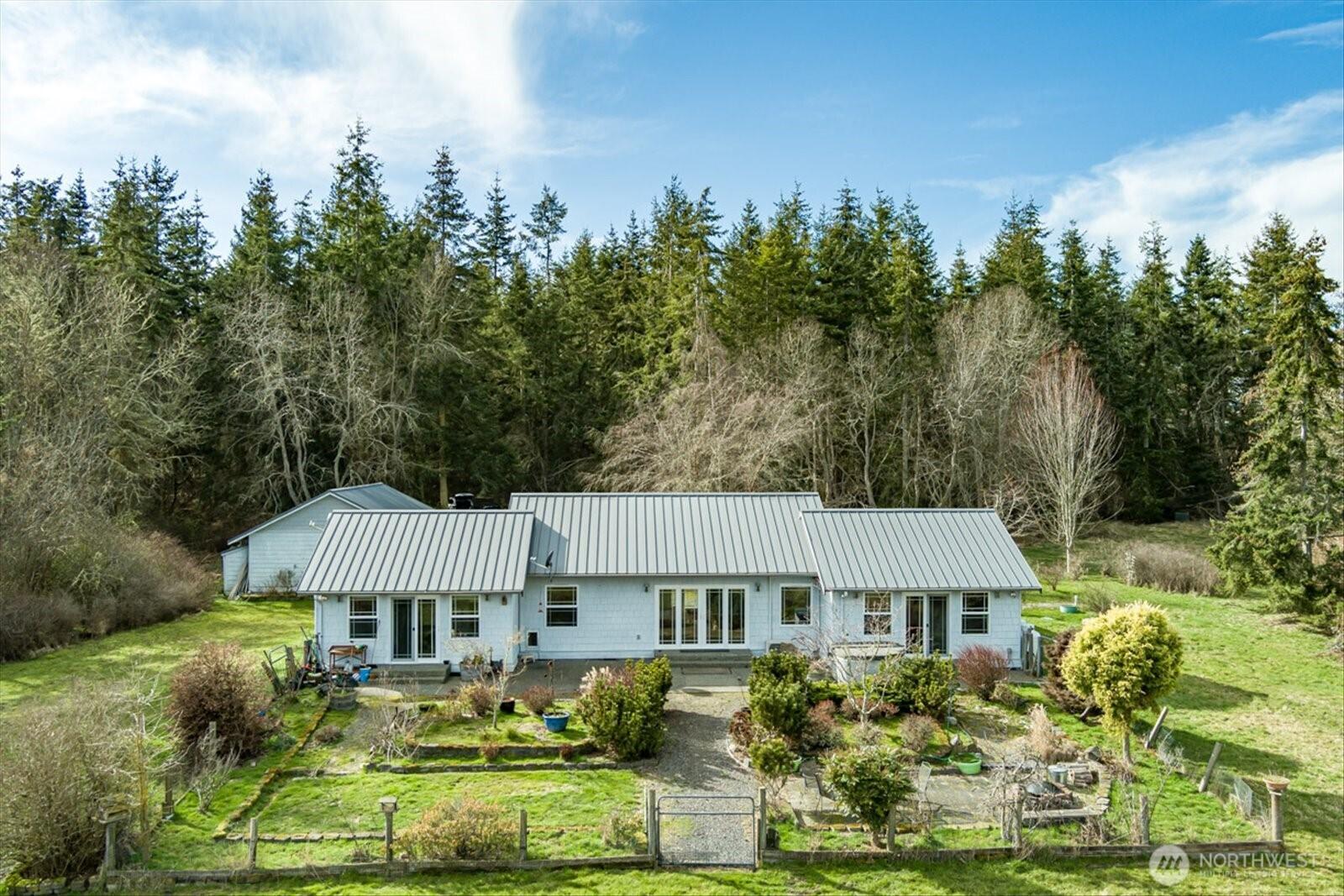 Edgefield Ln, Coupeville, WA 98239