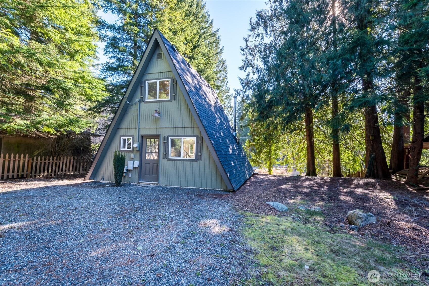 Lariat Pl, Maple Falls, WA 98266
