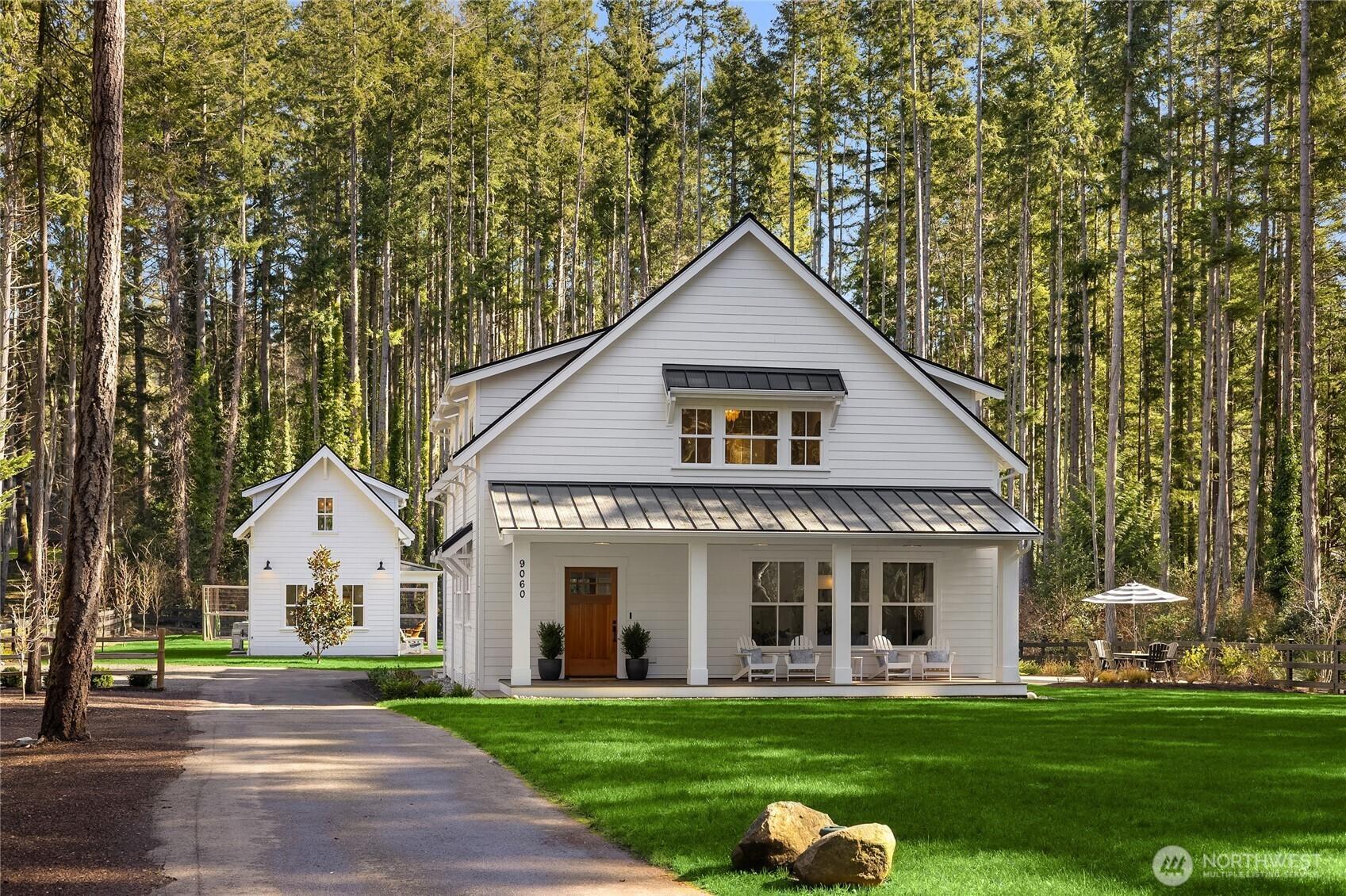 Holly Farm Ln Ne, Bainbridge Island, WA 98110