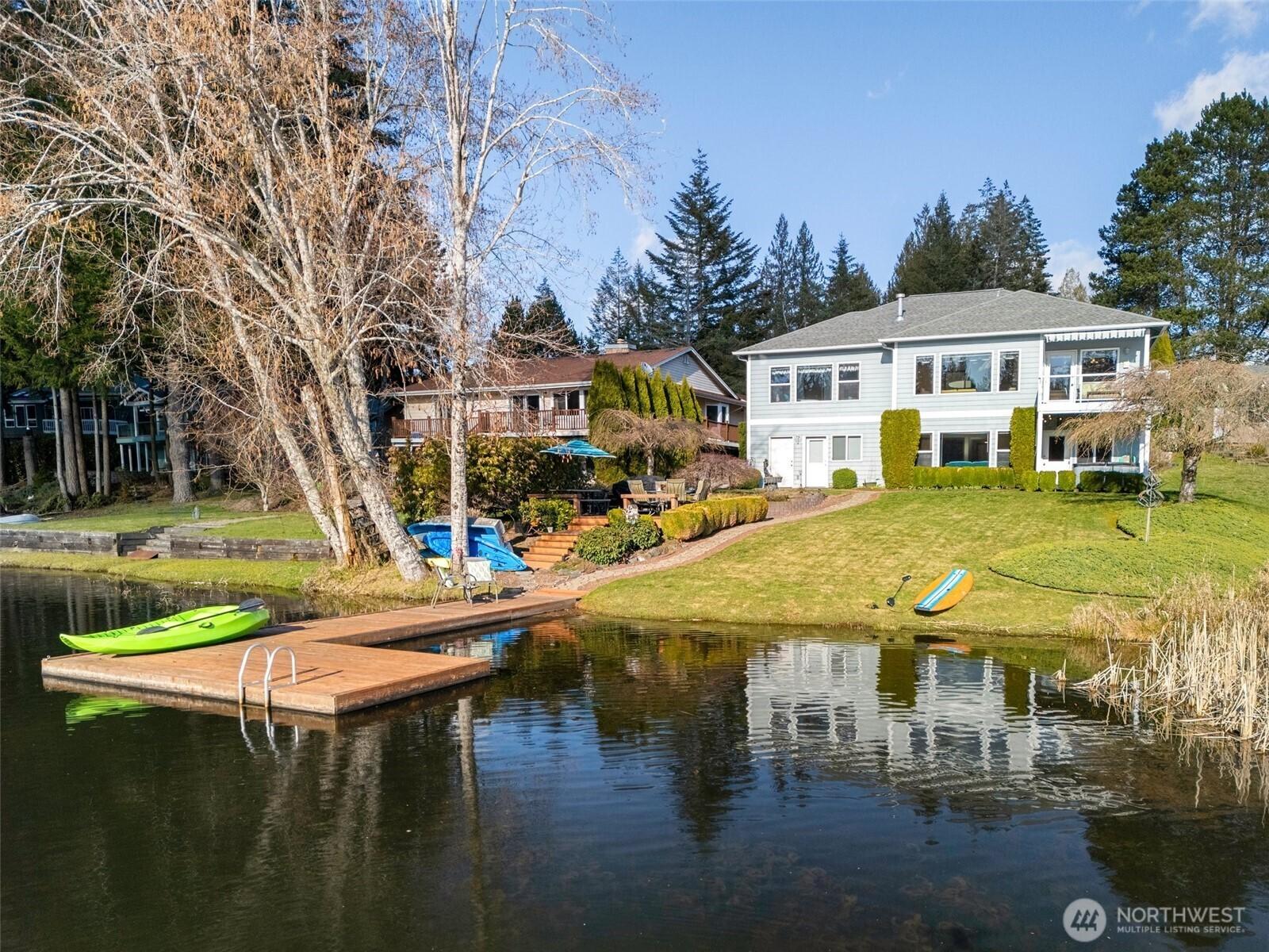 E Lakeland Dr, Allyn, WA 98524