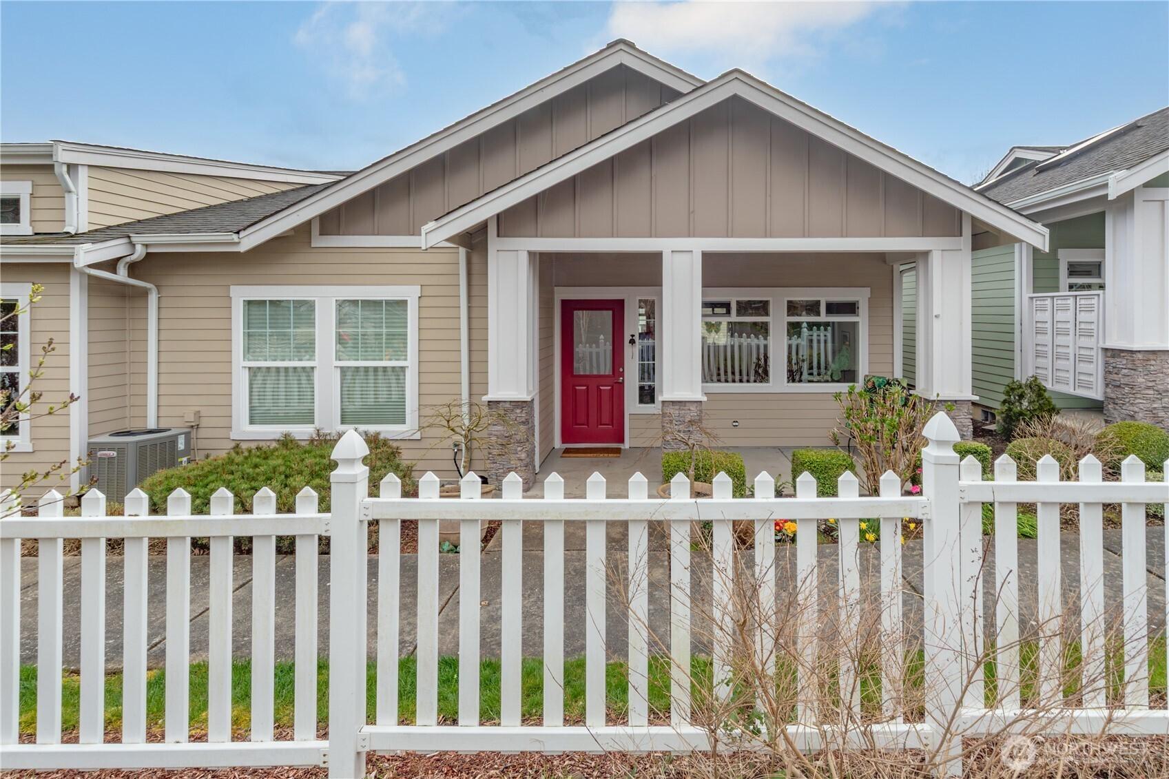 E Maple St, Sequim, WA 98382