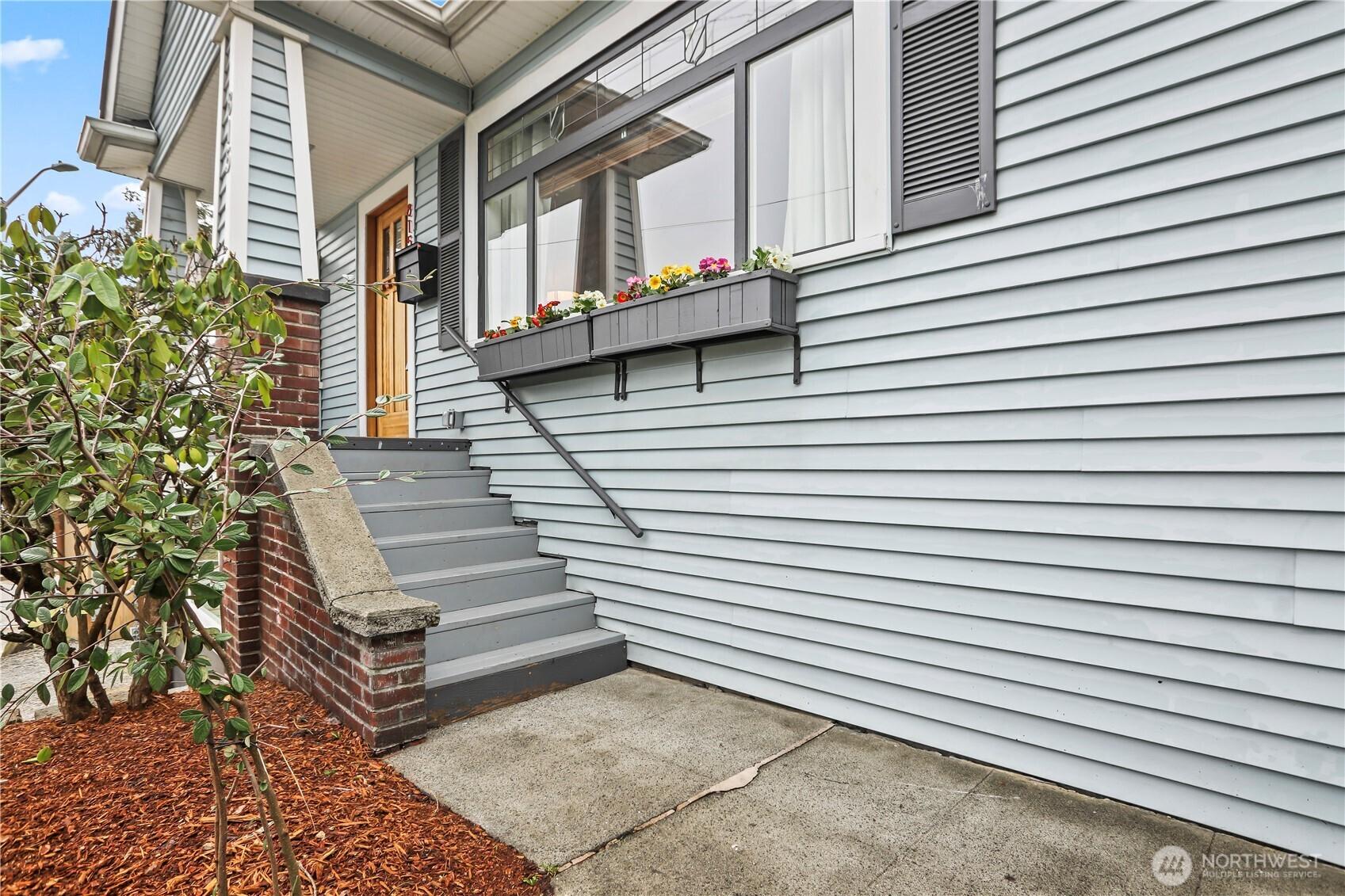 N 45th St, Seattle, WA 98103