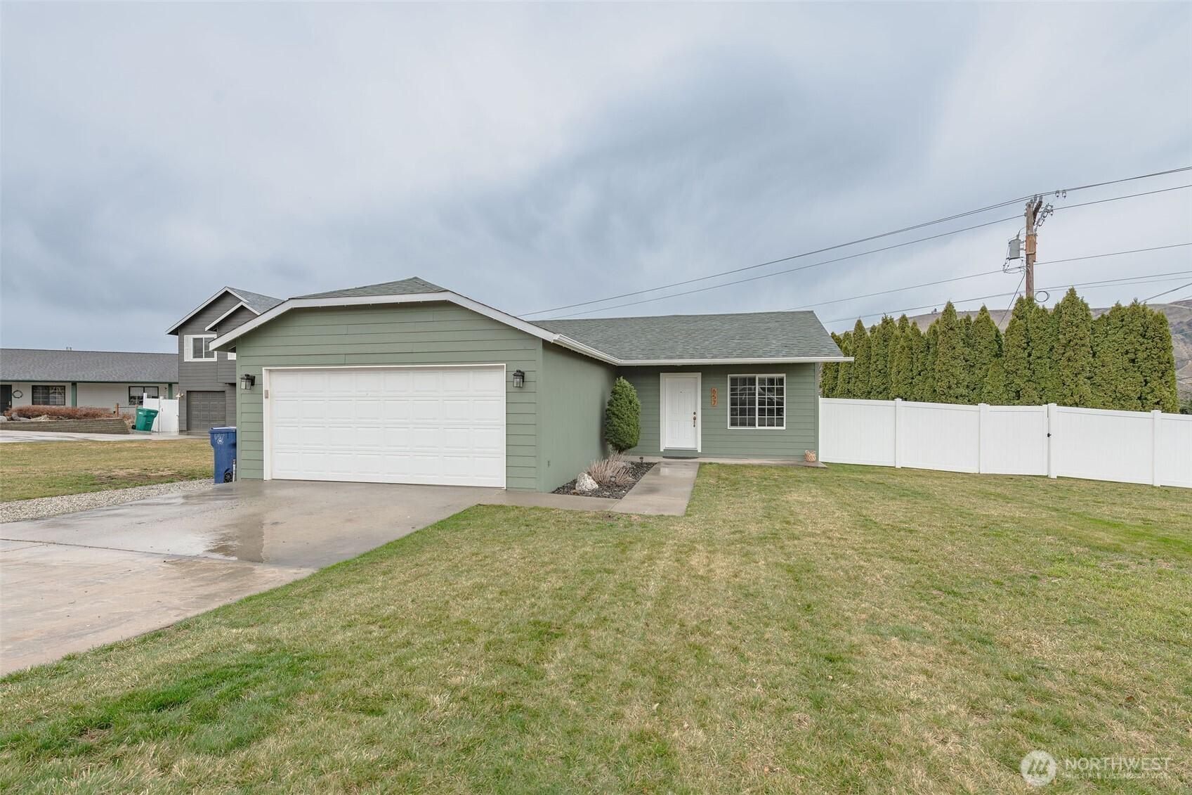 S Lawler Ave, East Wenatchee, WA 98802