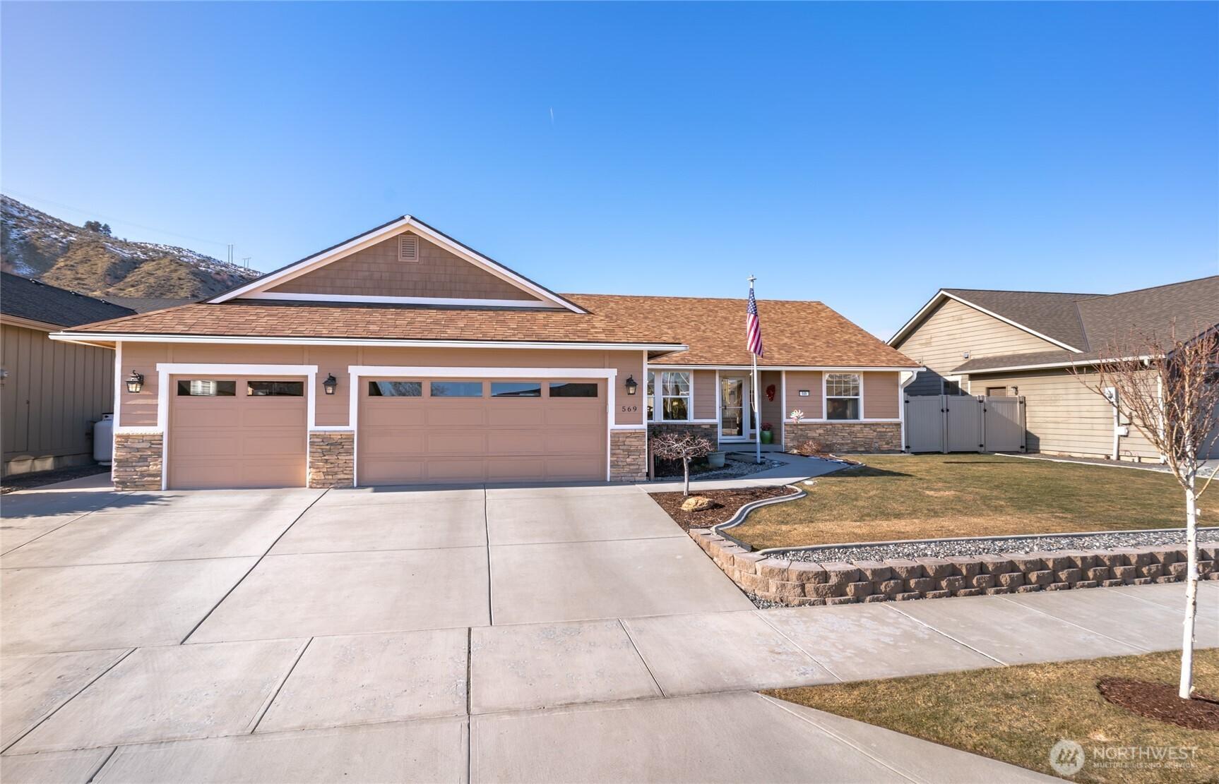 Circle St, Wenatchee, WA 98801