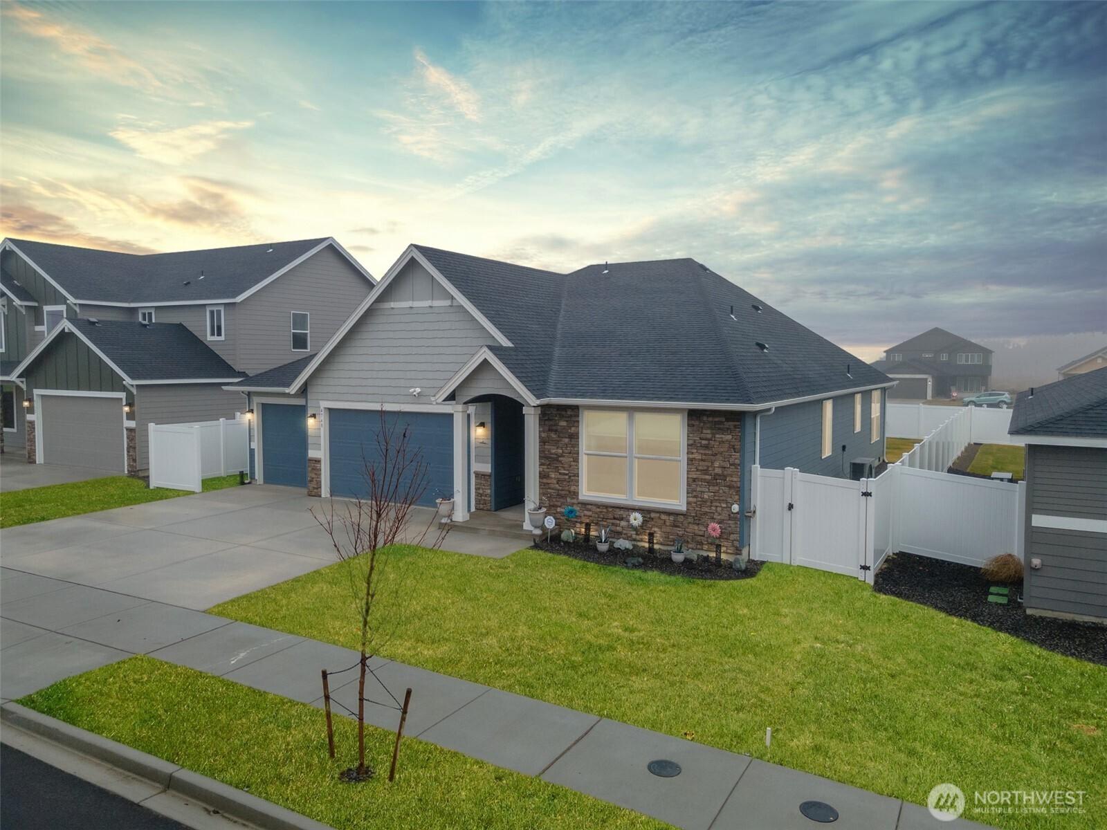 W Junco St, Moses Lake, WA 98837