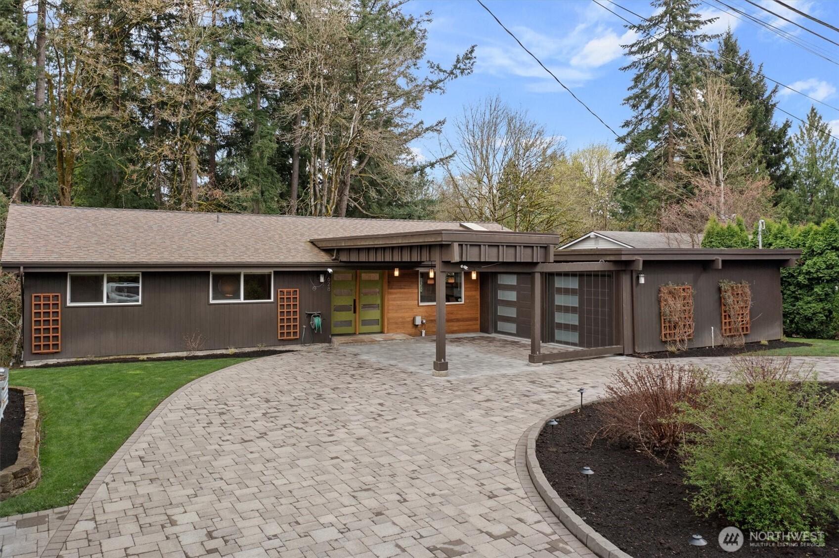 129th Pl Ne, Bellevue, WA 98005