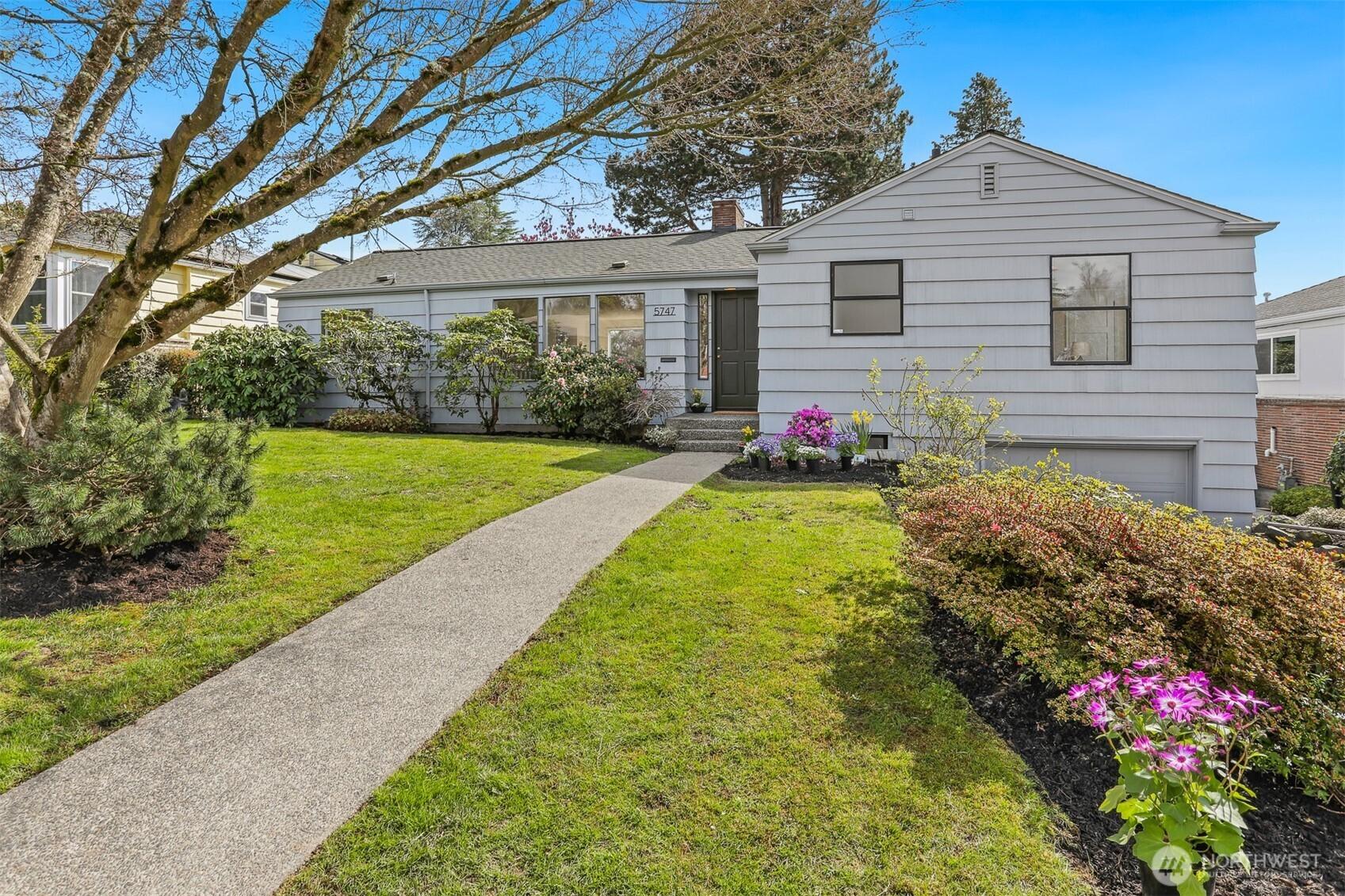 Ne 56th St, Seattle, WA 98105