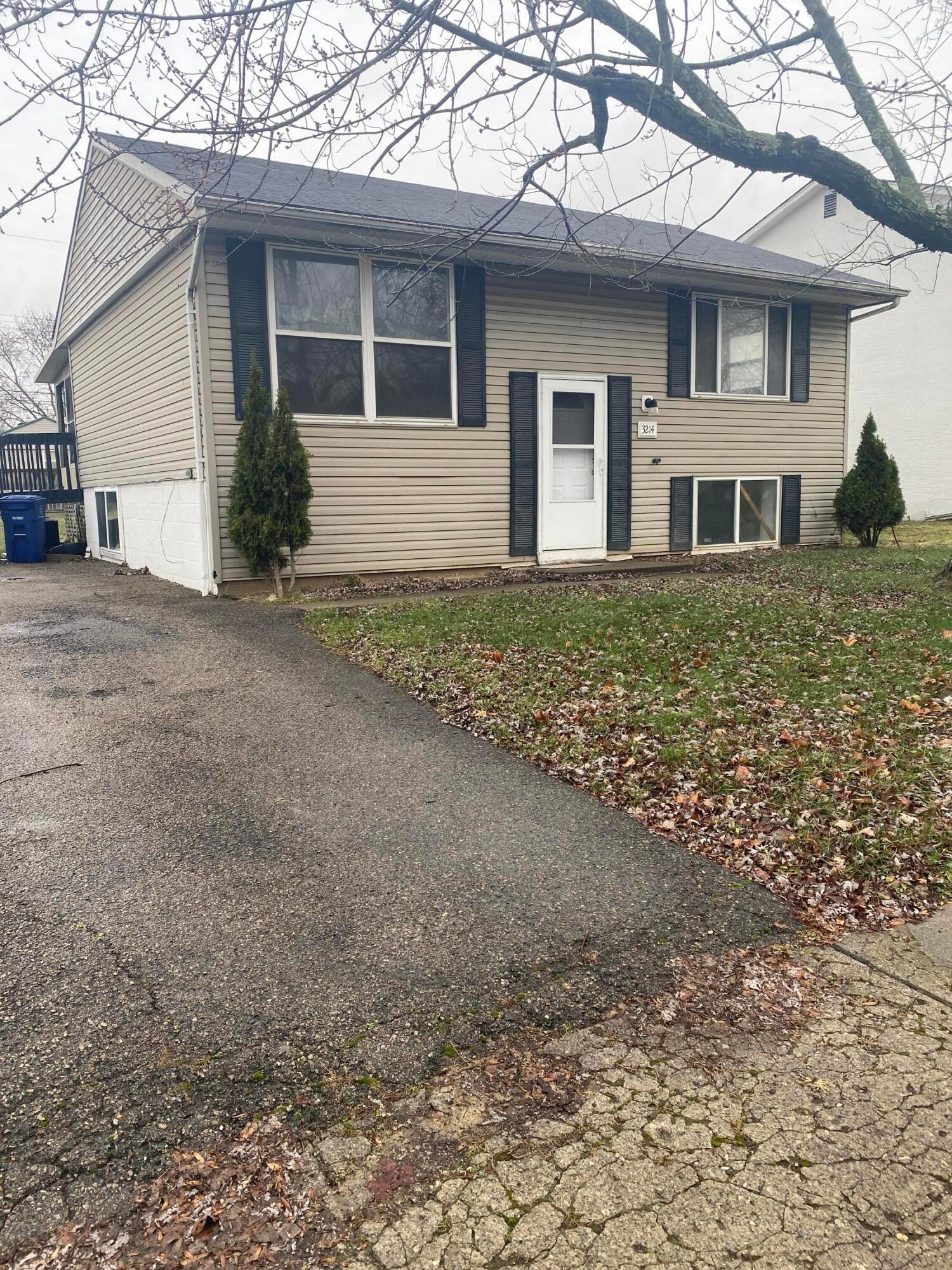 Kenray Dr, Columbus, OH 43219