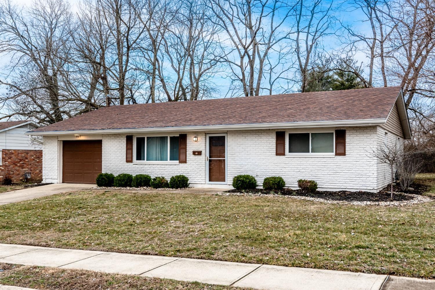 Carson Dr, Lebanon, OH 45036