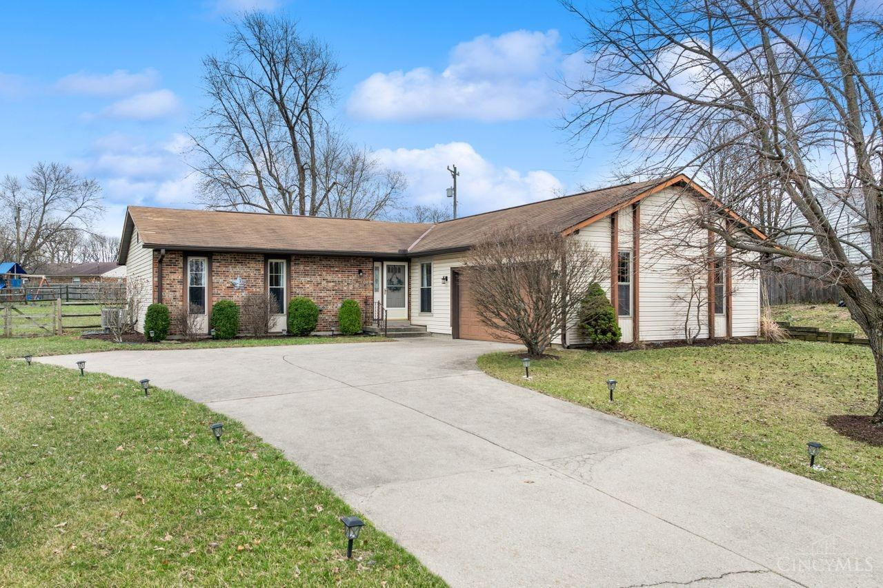 Kenwood Ct, Monroe, OH 45050