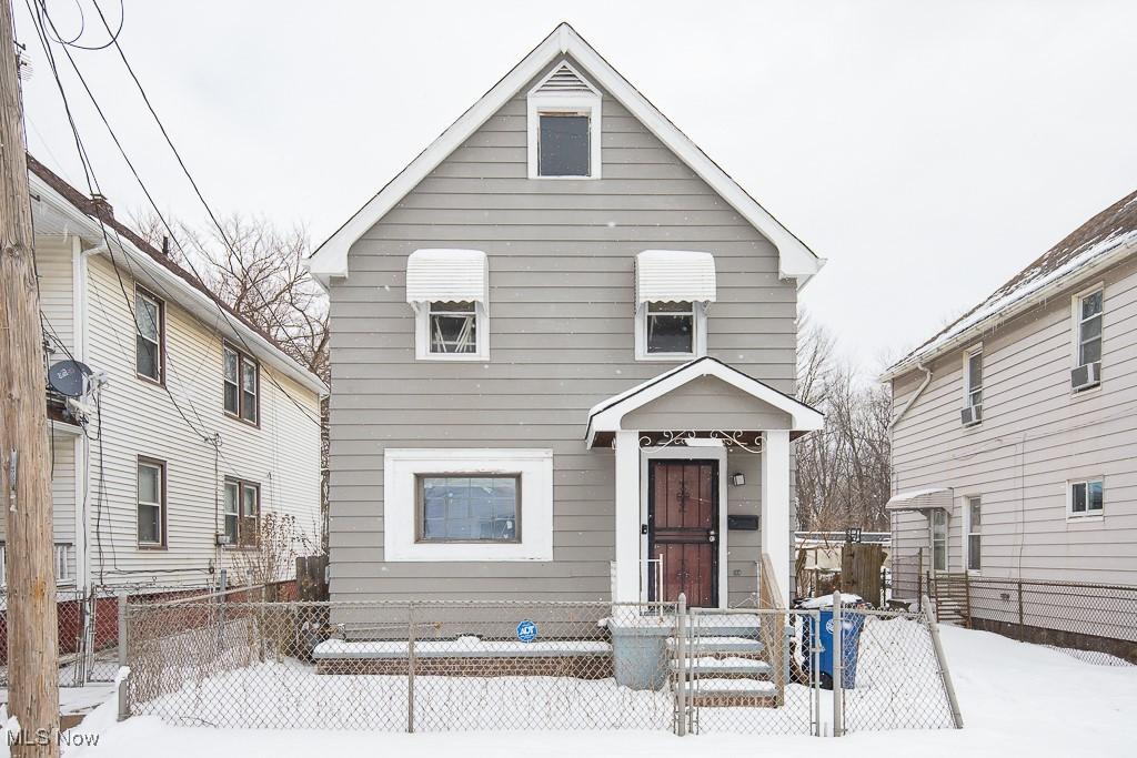 E 67th St, Cleveland, OH 44127