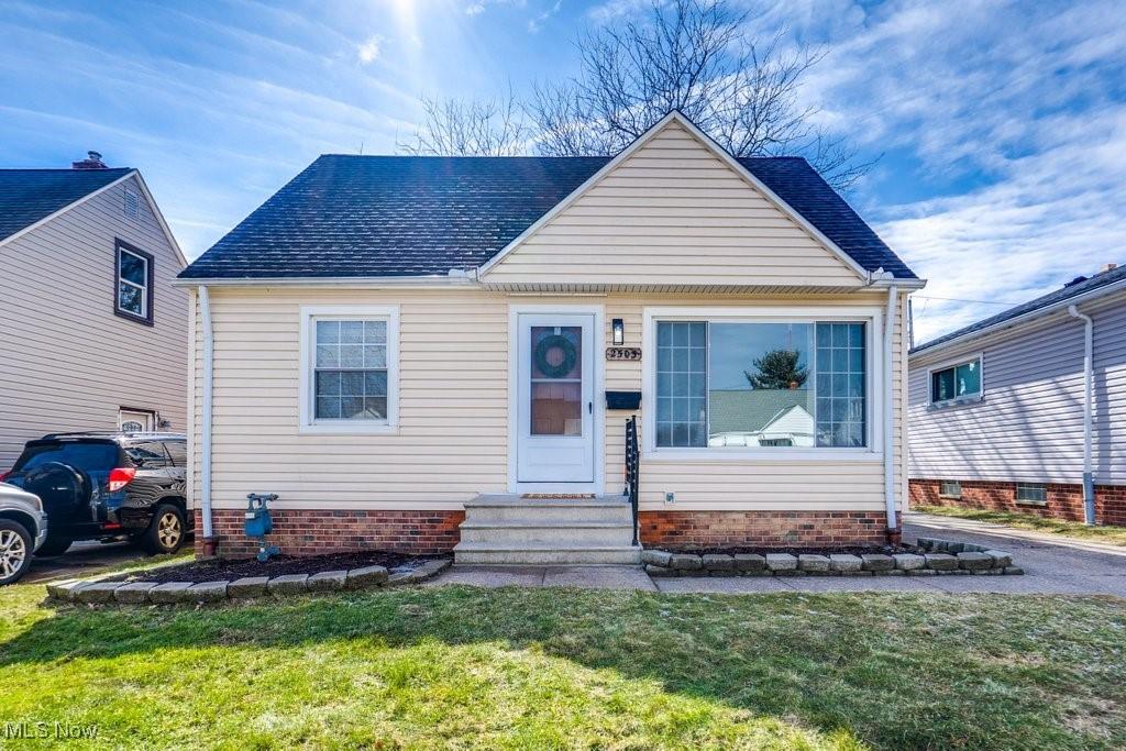Stanfield Dr, Cleveland, OH 44134