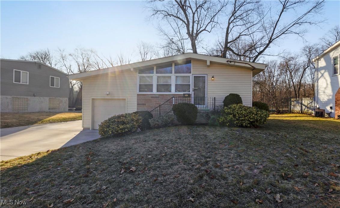 Hancock Ave, Akron, OH 44314