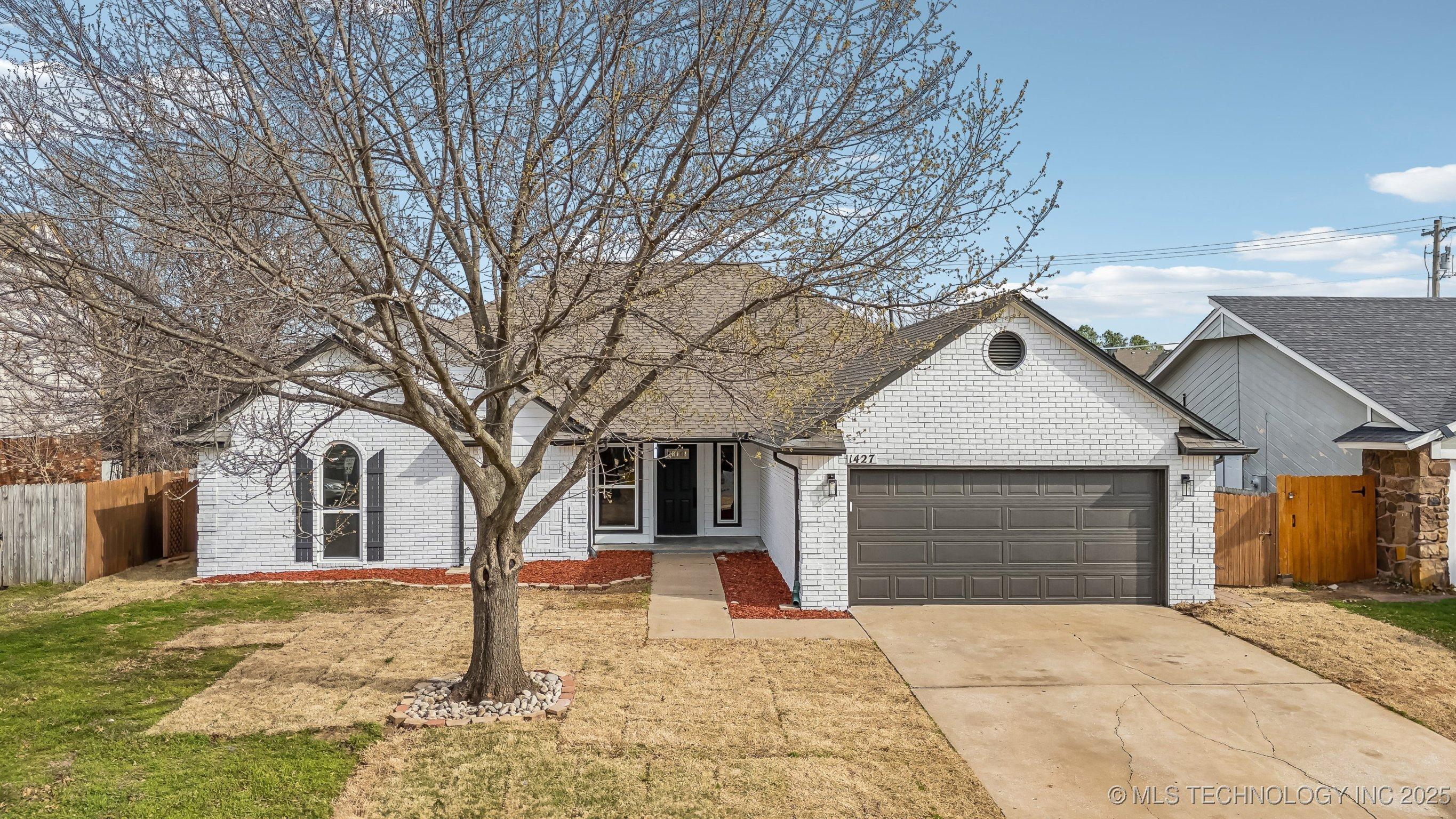 E 136th St, Glenpool, OK 74033