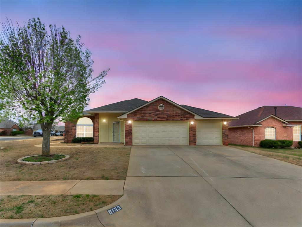 Azurewood Dr, Oklahoma City, OK 73135