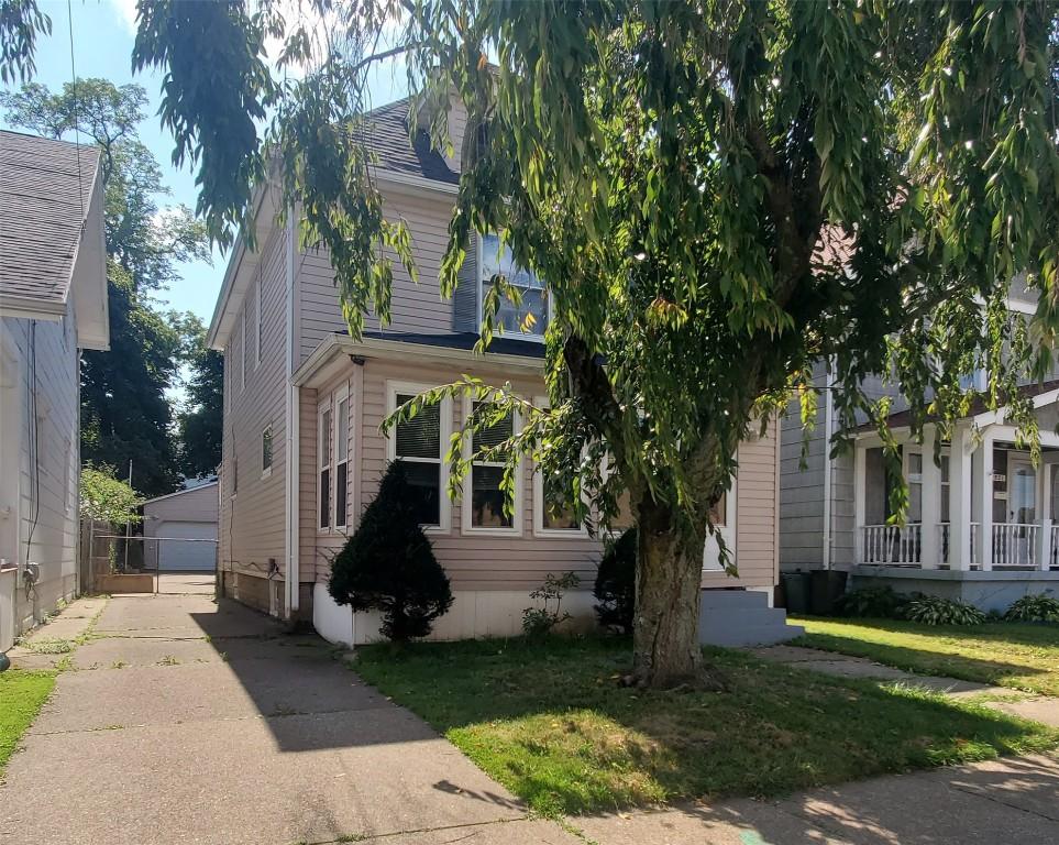 W 24th St, Erie, PA 16502