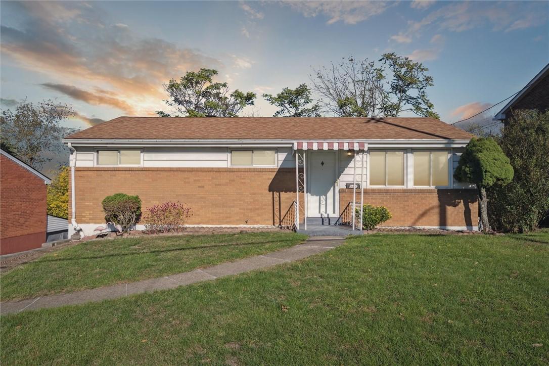 Lindsay Rd, Carnegie, PA 15106