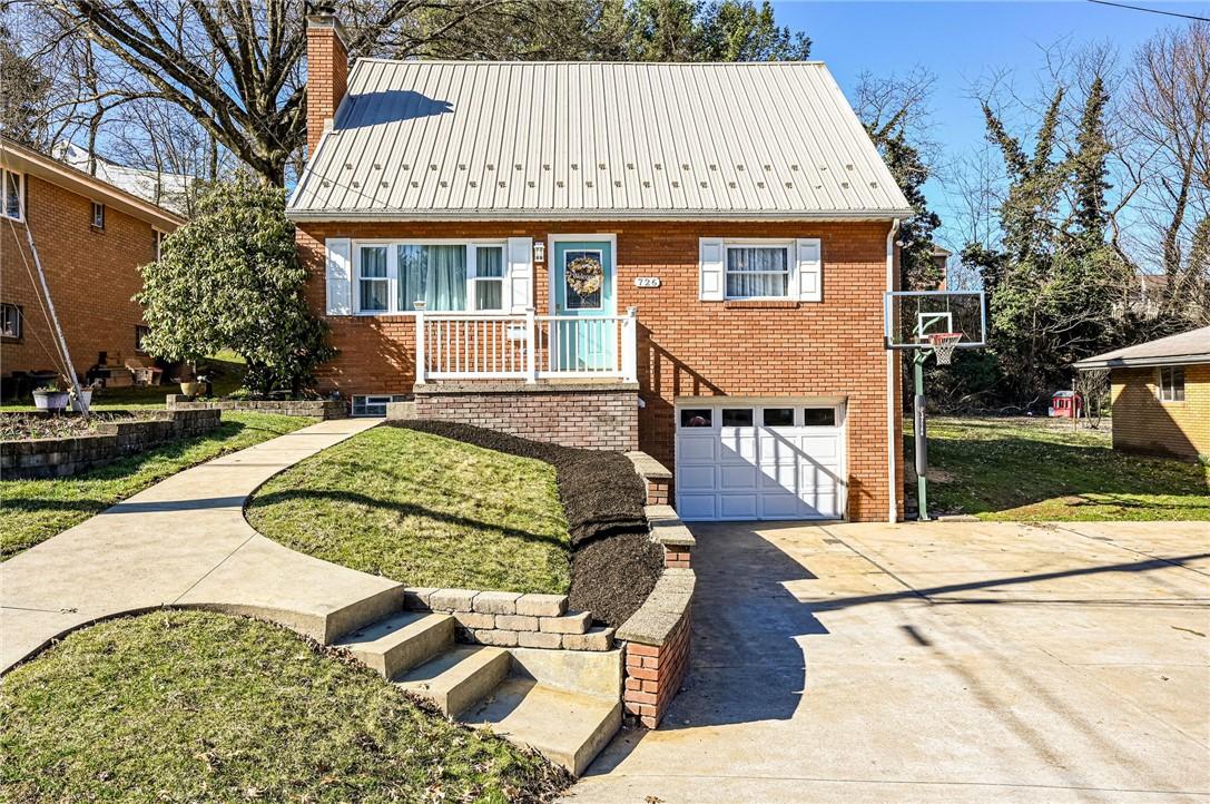 Locust St, Greensburg, PA 15601