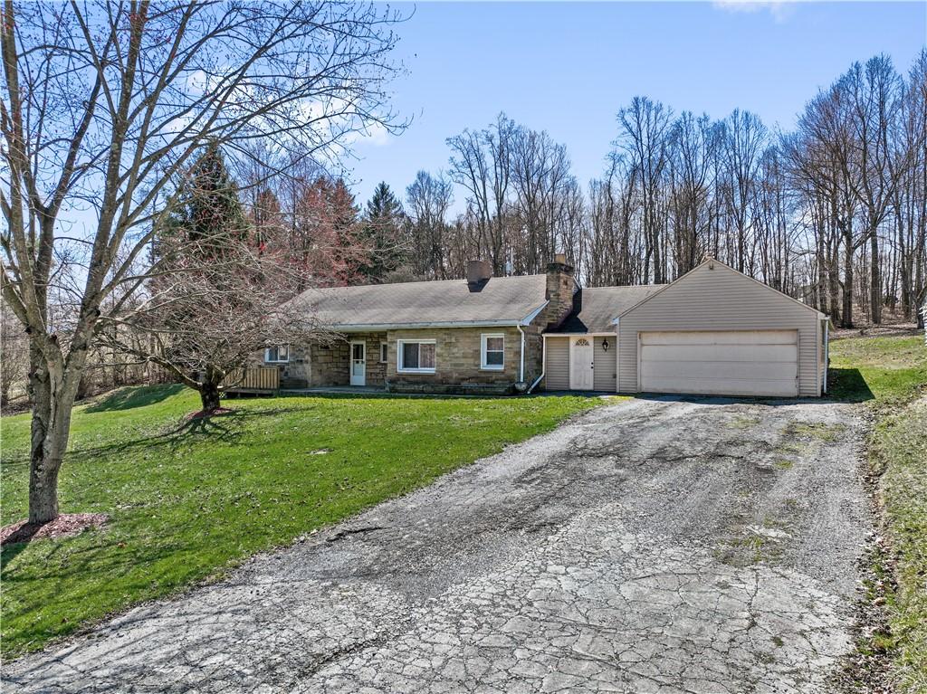 Foxwood Rd, Wampum, PA 16157