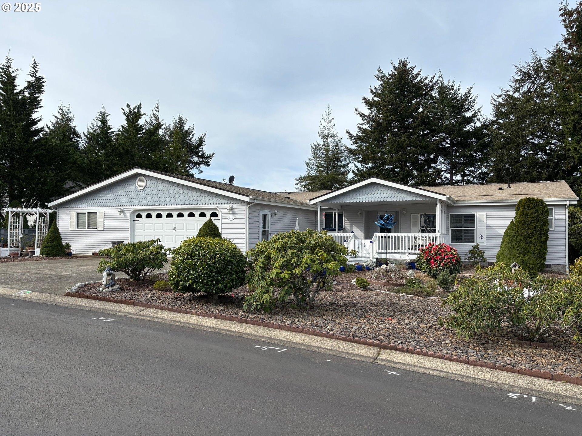 Lillie Circle Dr, Florence, OR 97439