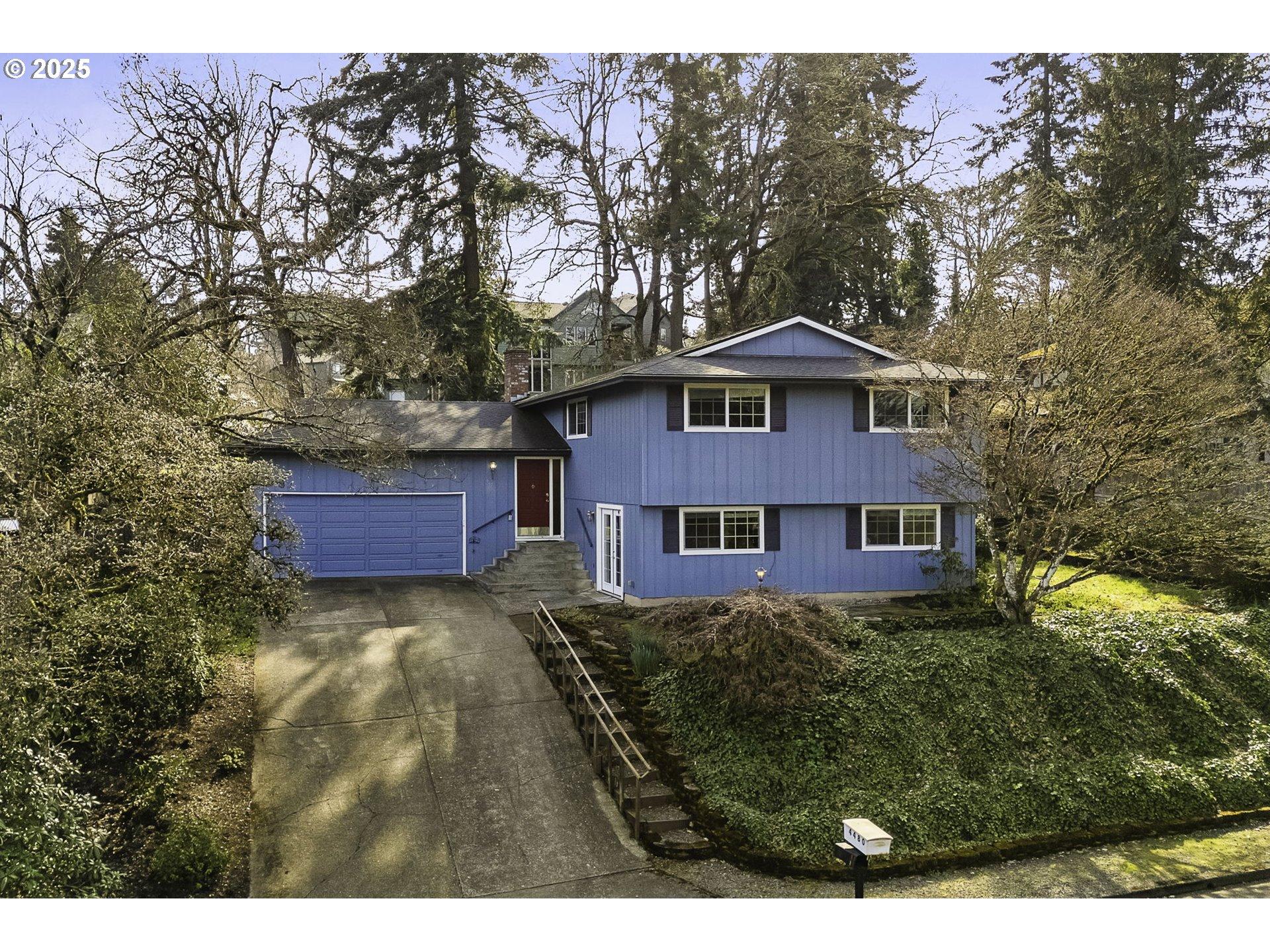 Se Cottonwood Ct, Portland, OR 97267