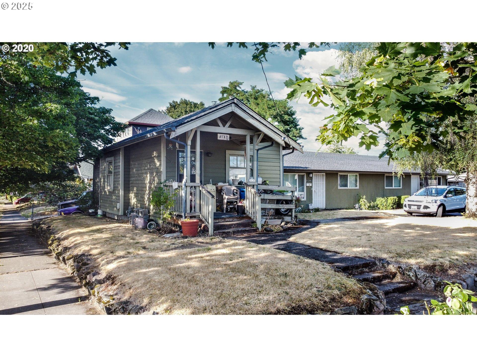 N Russet St, Portland, OR 97217